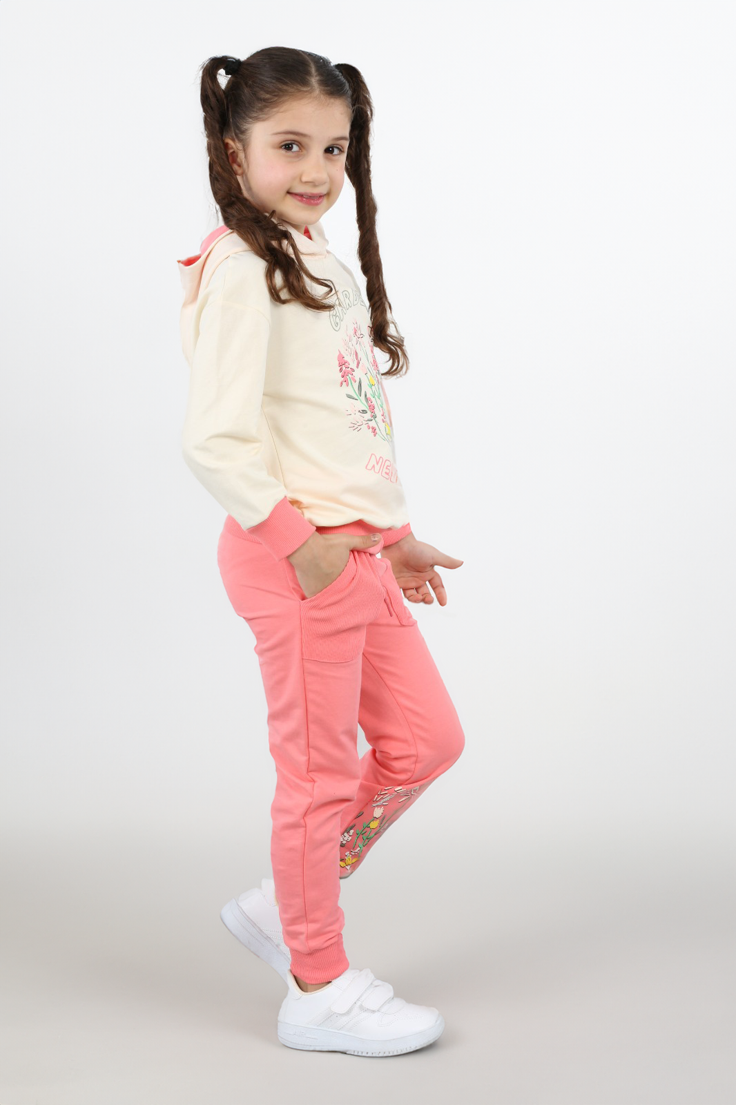 Gardens Needs Bees Baskılı Kapüşonlu Alt Üst Kız Çocuk Eşofman Takımı