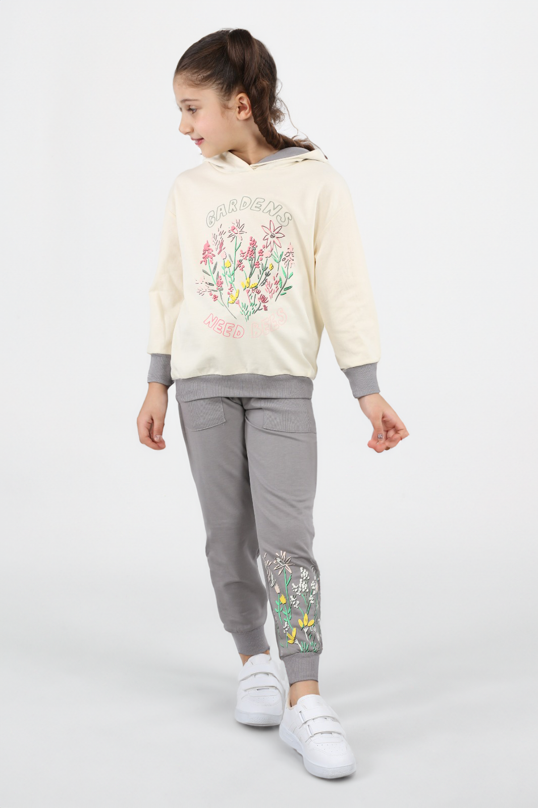 Gardens Needs Bees Baskılı Kapüşonlu Alt Üst Kız Çocuk Eşofman Takımı