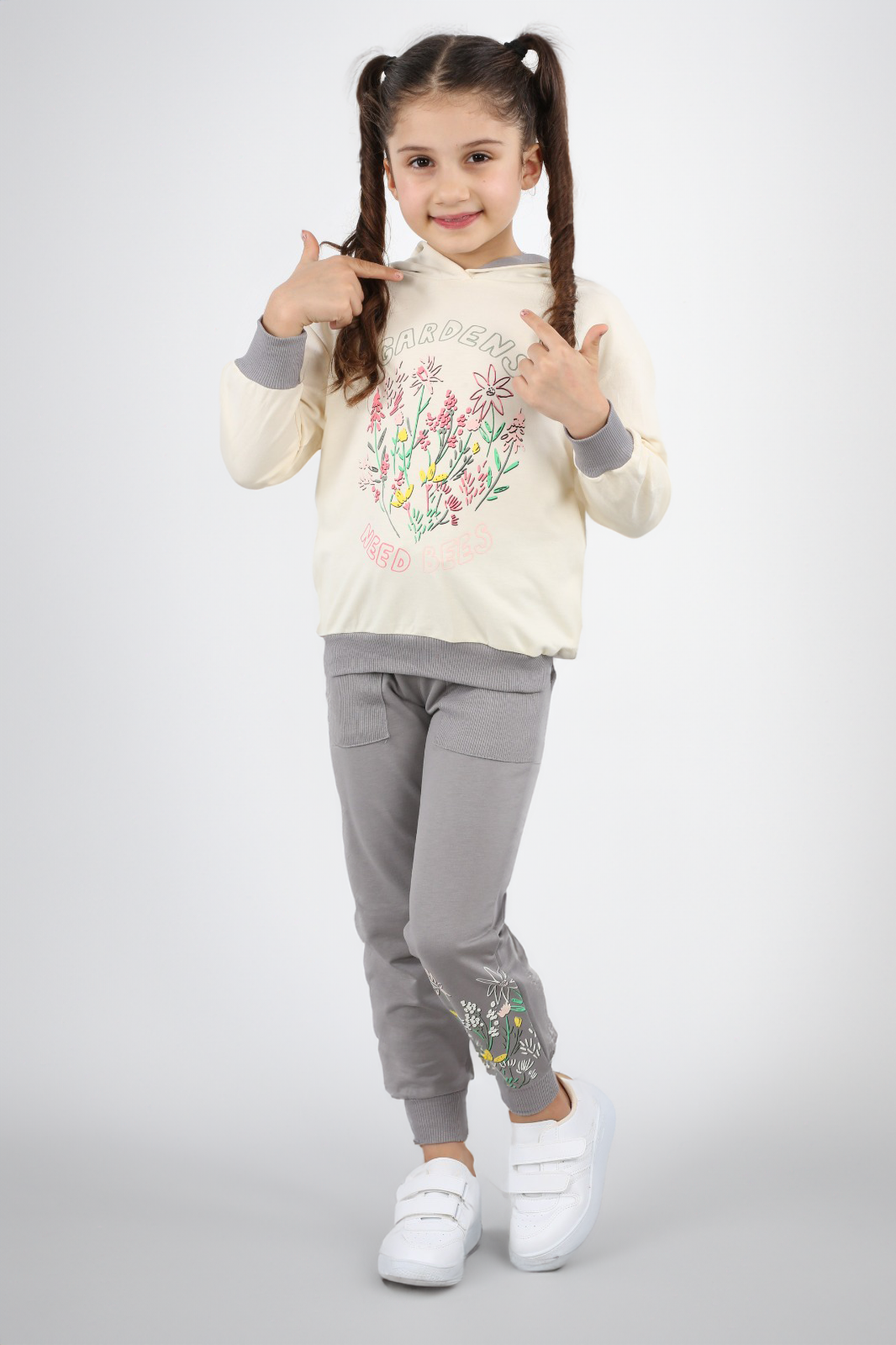 Gardens Needs Bees Baskılı Kapüşonlu Alt Üst Kız Çocuk Eşofman Takımı