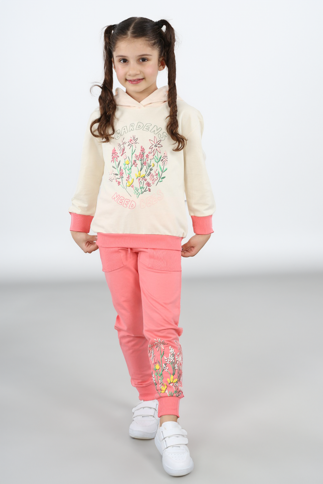 Gardens Needs Bees Baskılı Kapüşonlu Alt Üst Kız Çocuk Eşofman Takımı