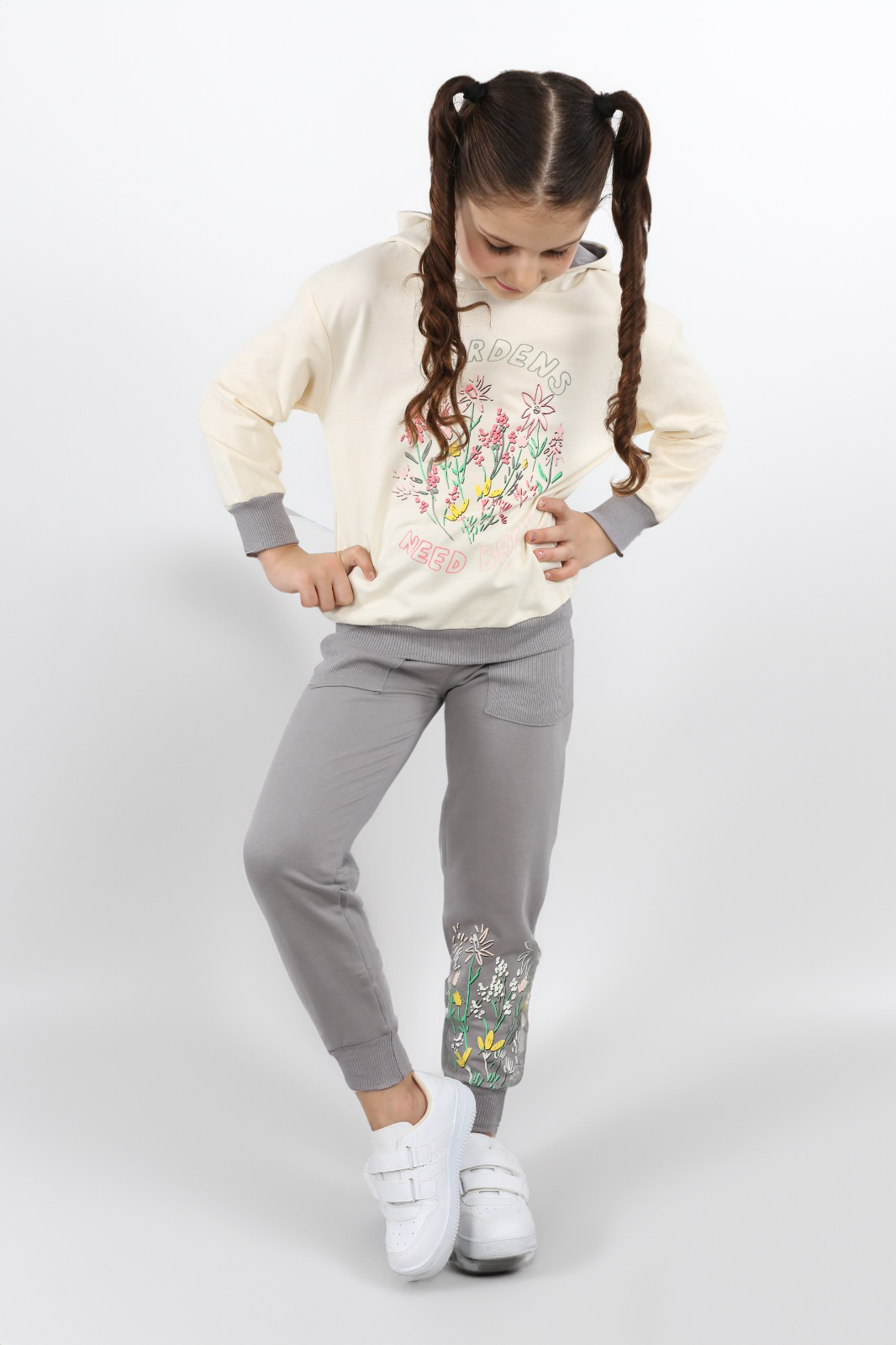 Gardens Needs Bees Baskılı Kapüşonlu Alt Üst Kız Çocuk Eşofman Takımı
