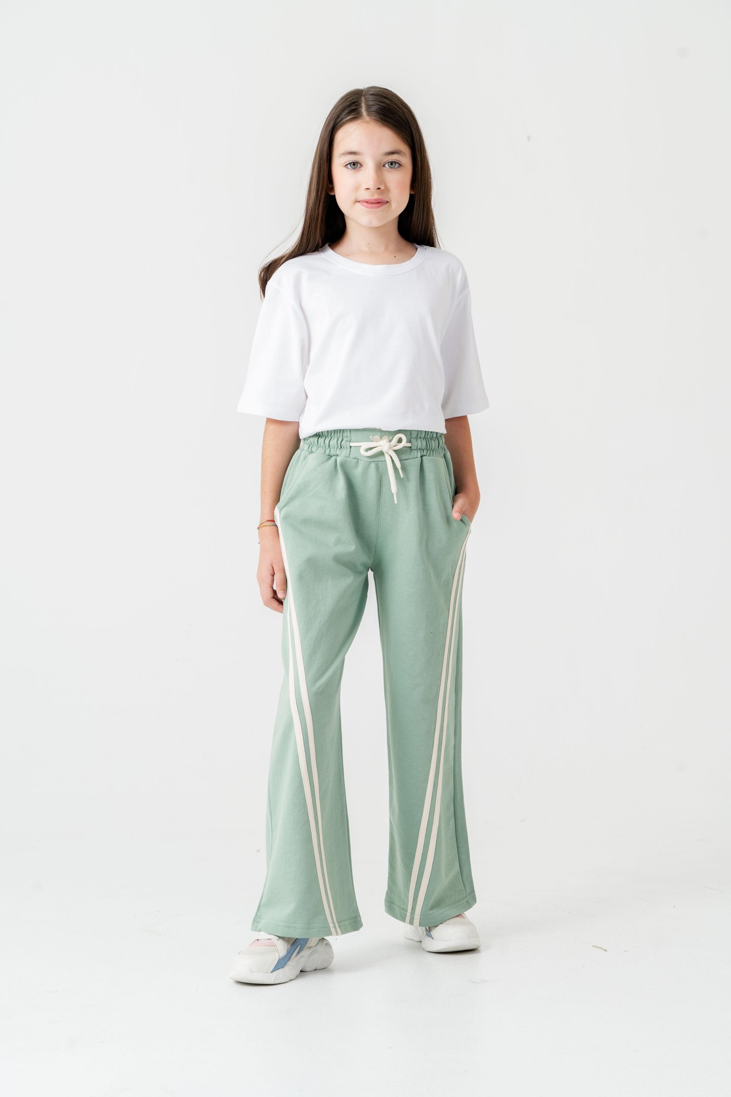 Geniş Paçalı Balık Sırtı Yanları Şeritli Kız Çocuk Eşofman Altı