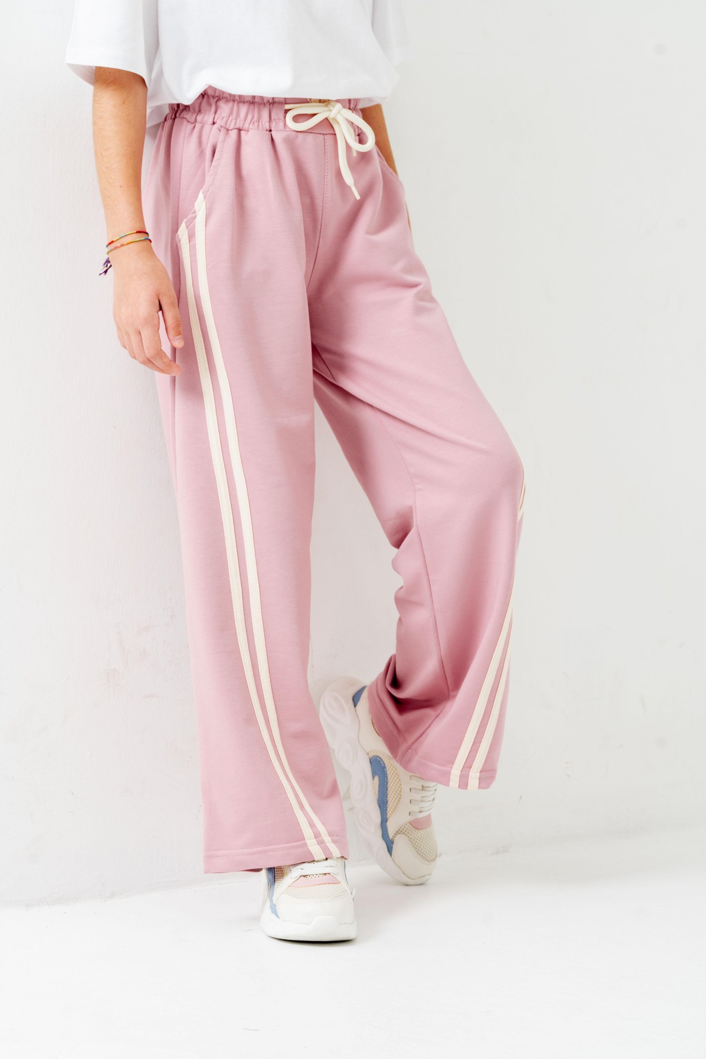 Geniş Paçalı Balık Sırtı Yanları Şeritli Kız Çocuk Eşofman Altı