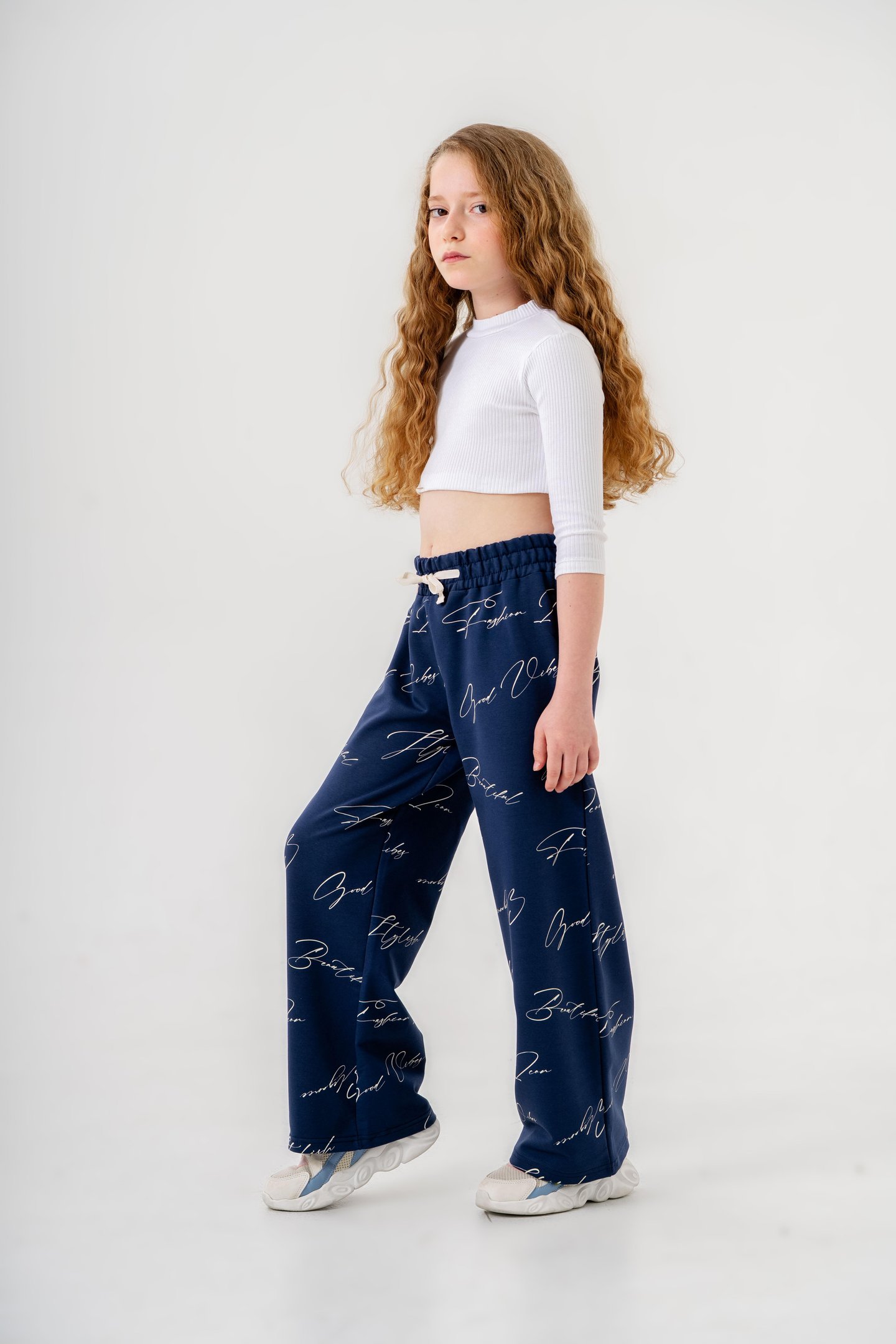 Geniş Paçalı Tüm Alan Baskılı Kız Çocuk Eşofman Altı