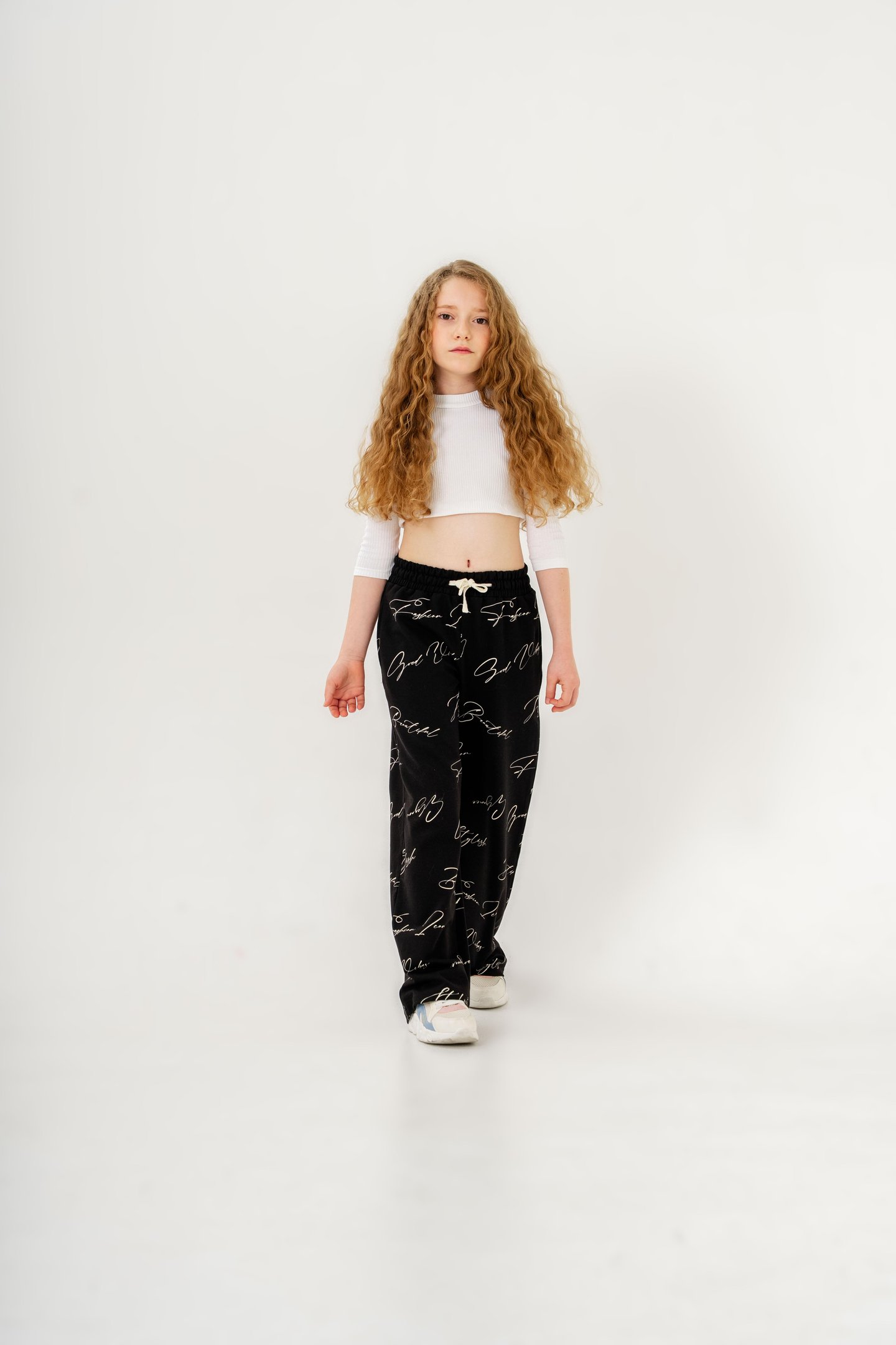 Geniş Paçalı Tüm Alan Baskılı Kız Çocuk Eşofman Altı