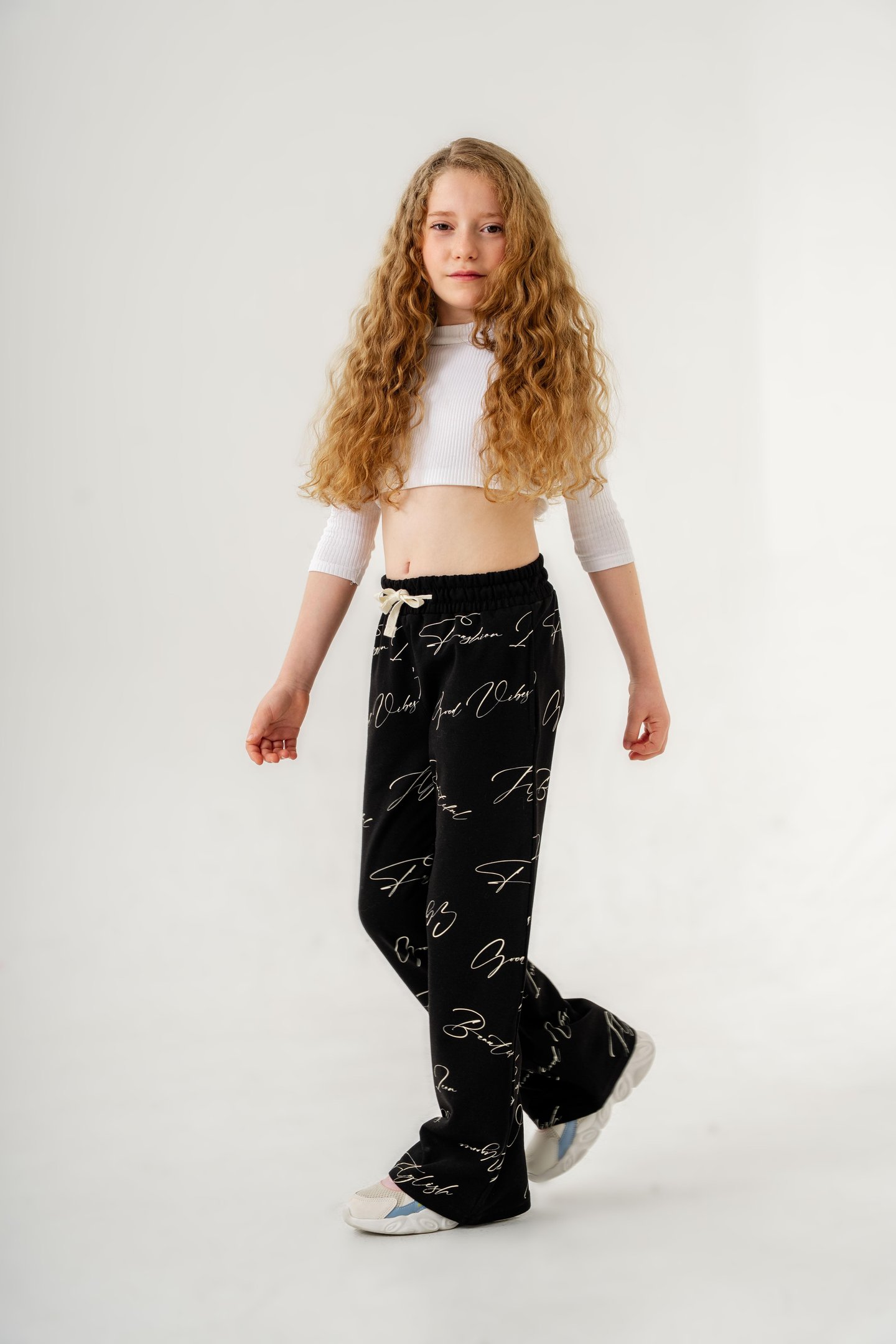 Geniş Paçalı Tüm Alan Baskılı Kız Çocuk Eşofman Altı