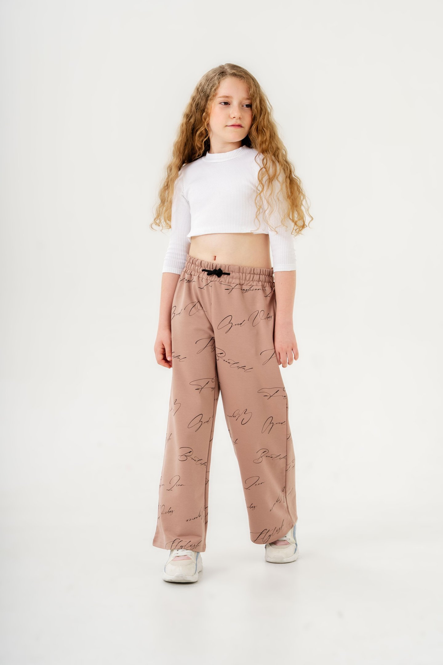 Geniş Paçalı Tüm Alan Baskılı Kız Çocuk Eşofman Altı