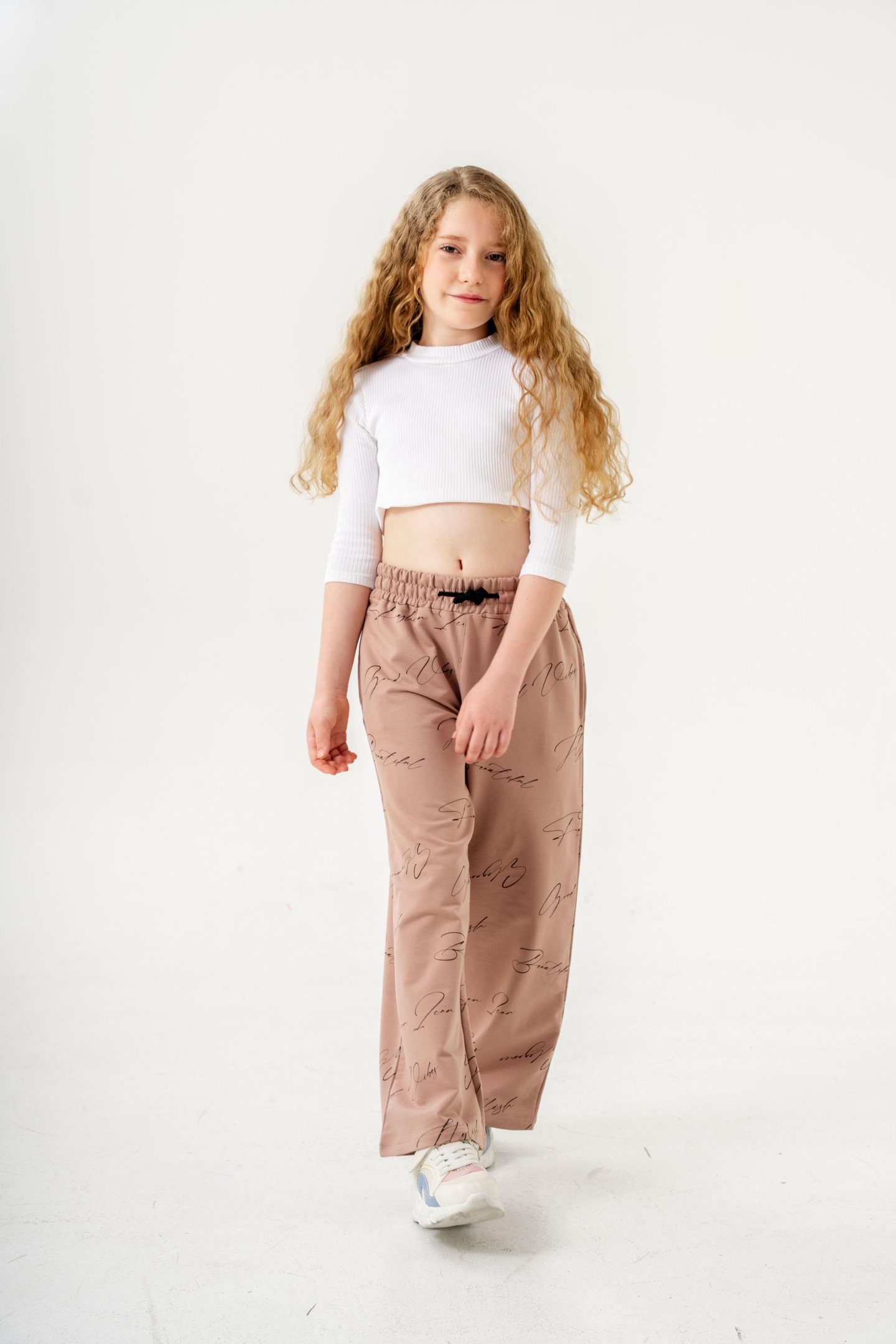 Geniş Paçalı Tüm Alan Baskılı Kız Çocuk Eşofman Altı