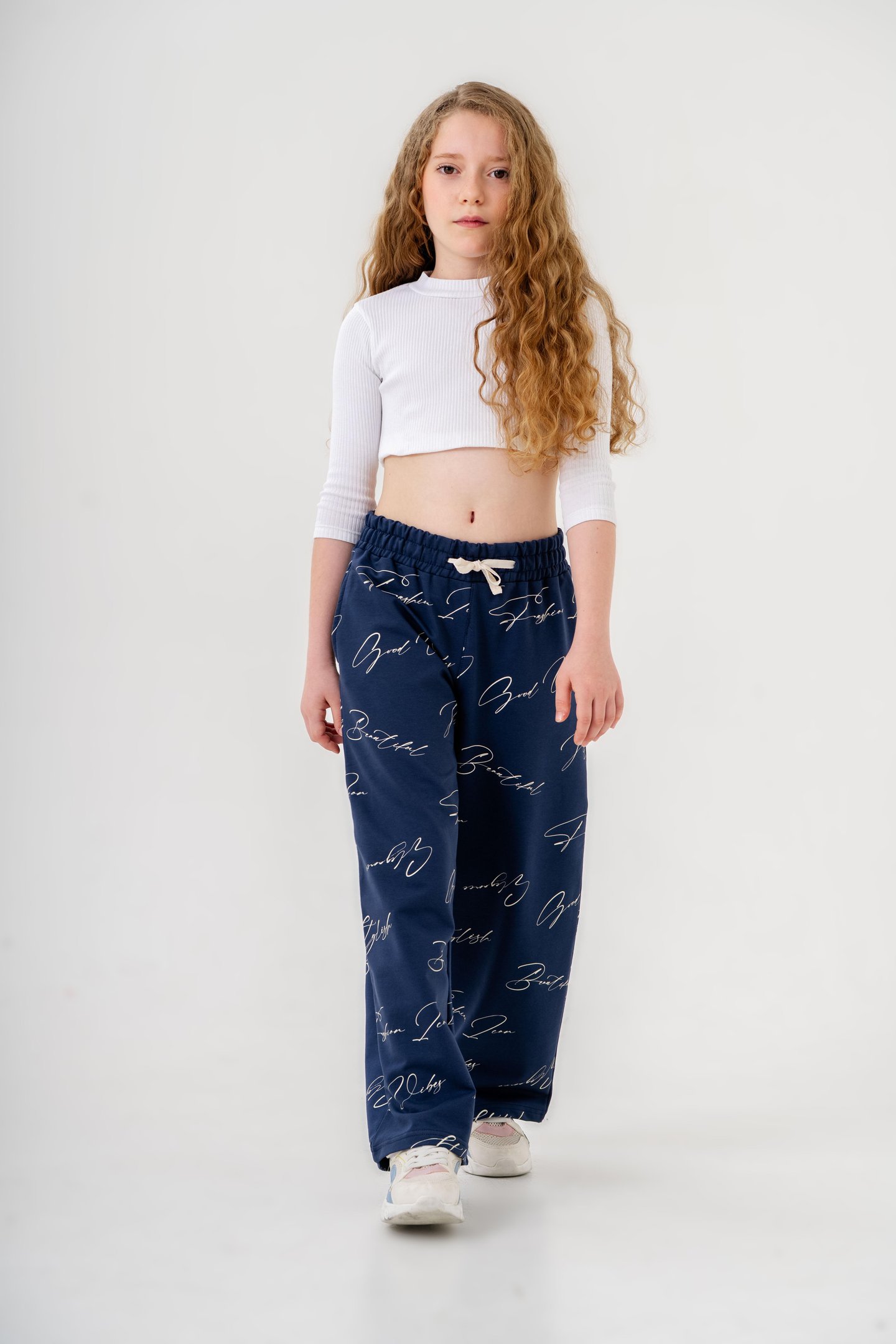 Geniş Paçalı Tüm Alan Baskılı Kız Çocuk Eşofman Altı