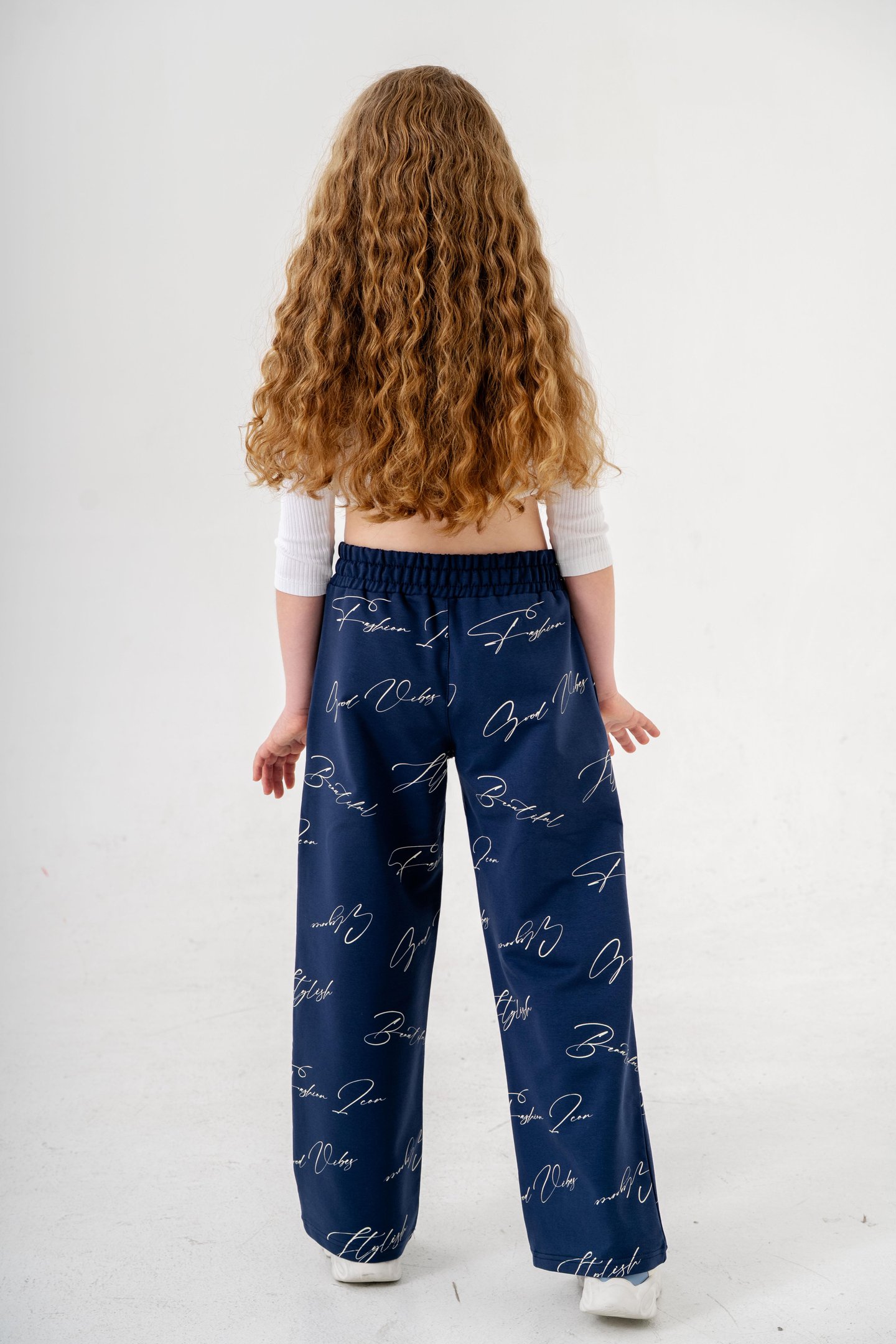 Geniş Paçalı Tüm Alan Baskılı Kız Çocuk Eşofman Altı