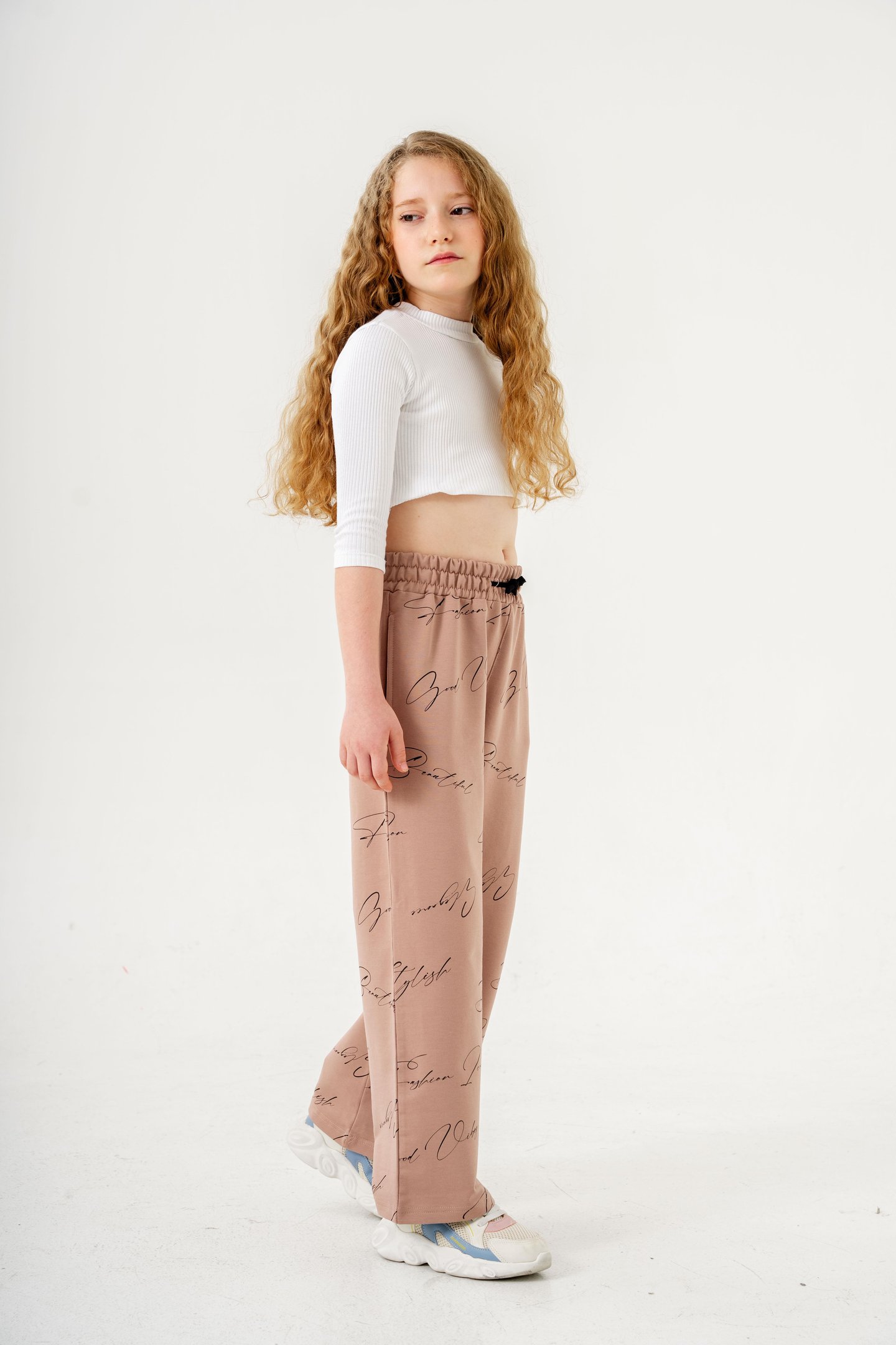 Geniş Paçalı Tüm Alan Baskılı Kız Çocuk Eşofman Altı