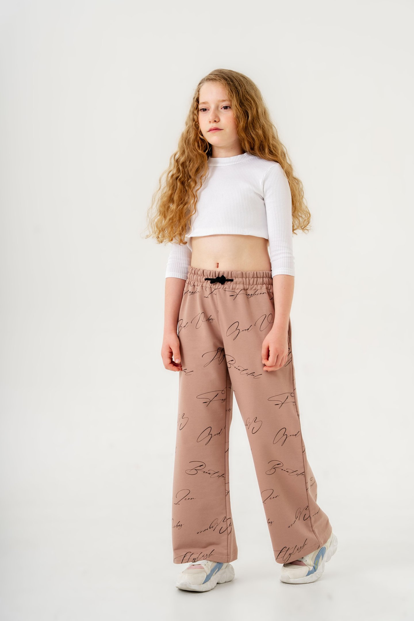 Geniş Paçalı Tüm Alan Baskılı Kız Çocuk Eşofman Altı