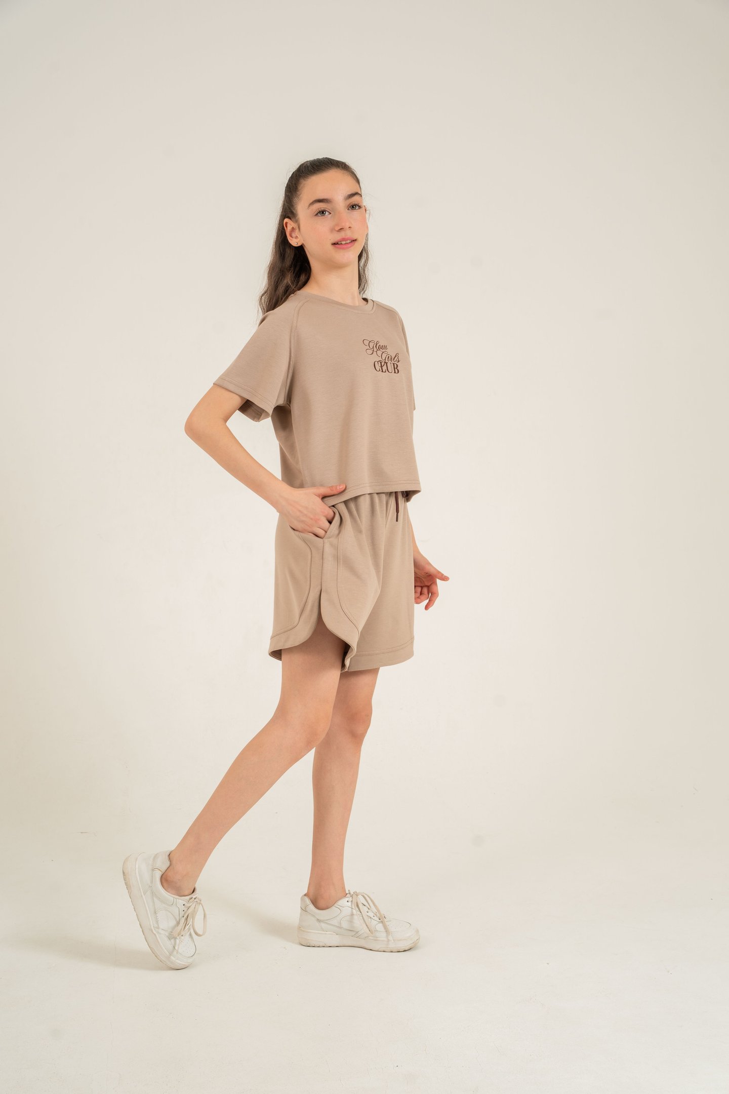 Glow Girls Club Nakışlı Yumaşak Dokulu-Comfort Kumaş Kız Çocuk Alt Üst Eşofman Takımı