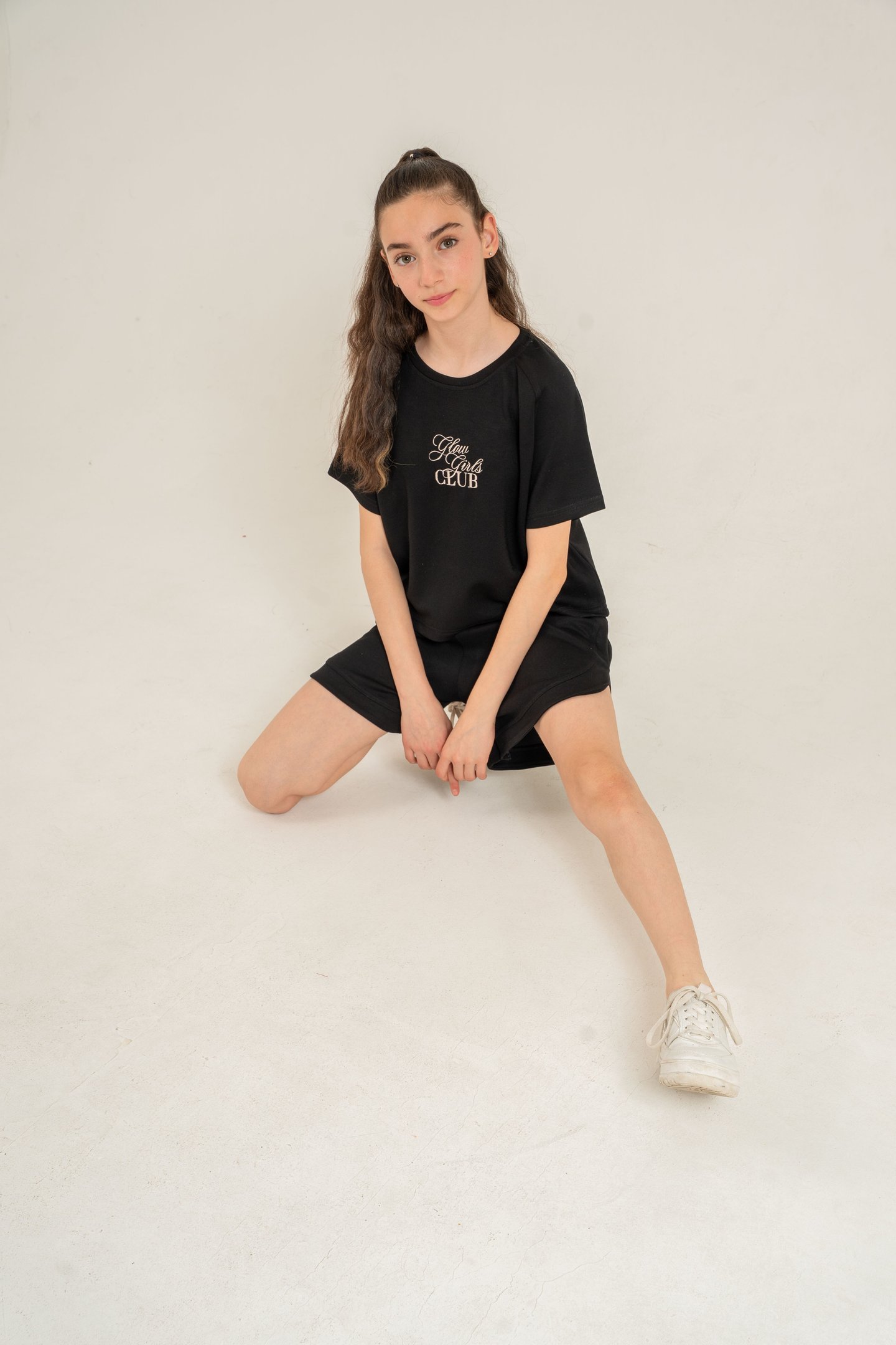 Glow Girls Club Nakışlı Yumaşak Dokulu-Comfort Kumaş Kız Çocuk Alt Üst Eşofman Takımı