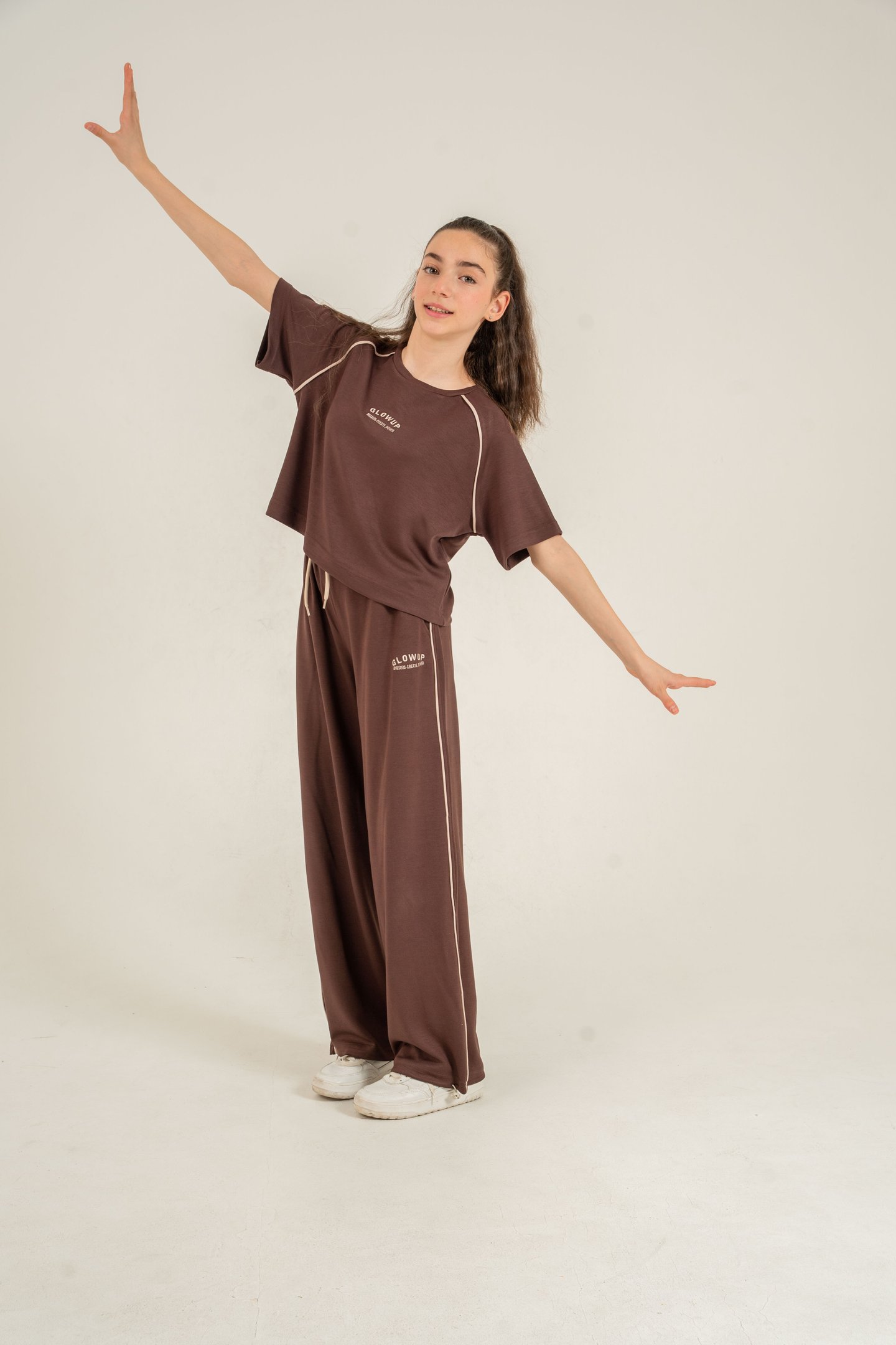 Glowup Dreams Create Power Nakışlı Biyeli Yumaşak Dokulu-Comfort Kumaş Kız Çocuk Alt Üst Eşofman Takımı