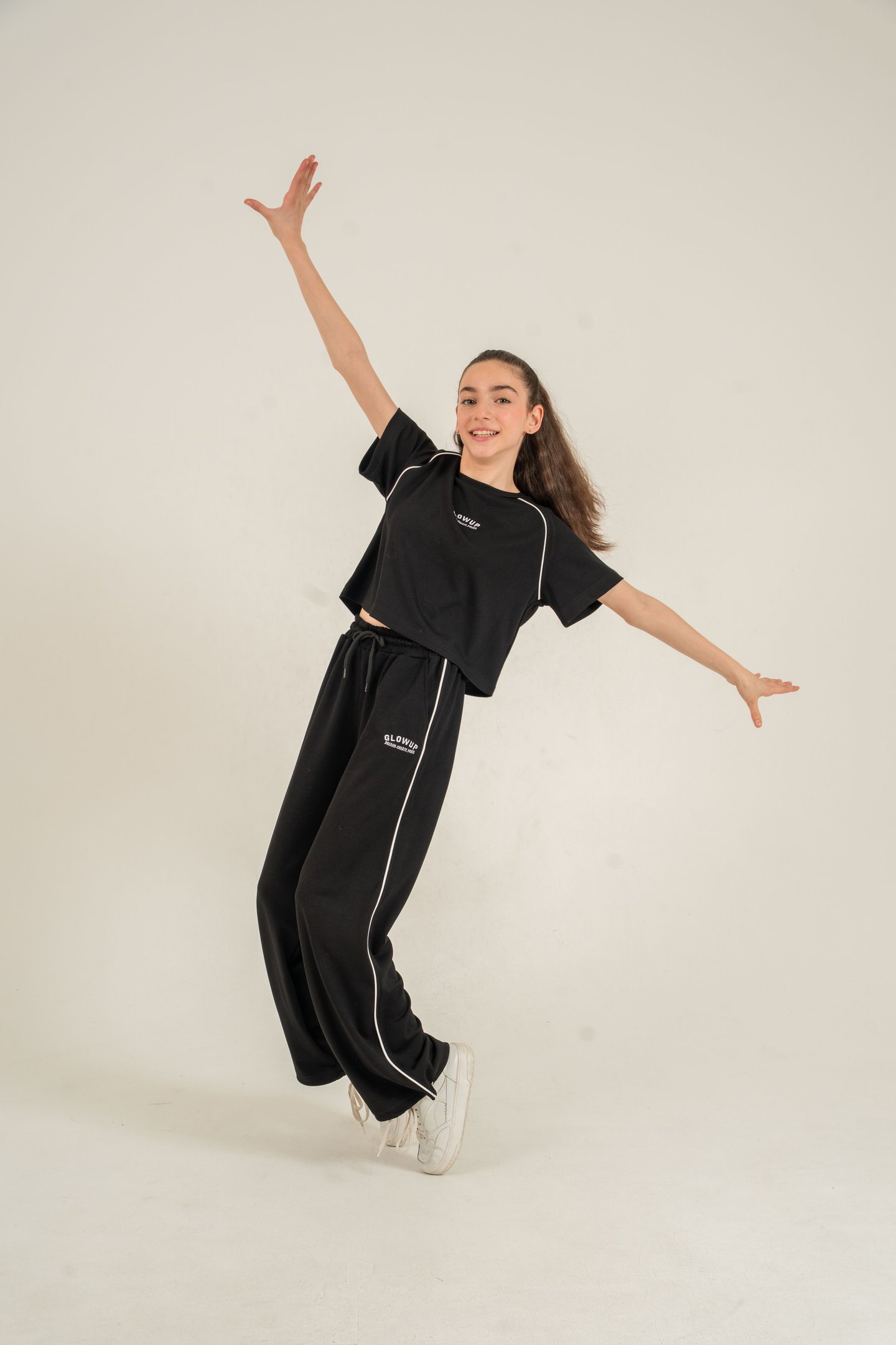 Glowup Dreams Create Power Nakışlı Biyeli Yumaşak Dokulu-Comfort Kumaş Kız Çocuk Alt Üst Eşofman Takımı