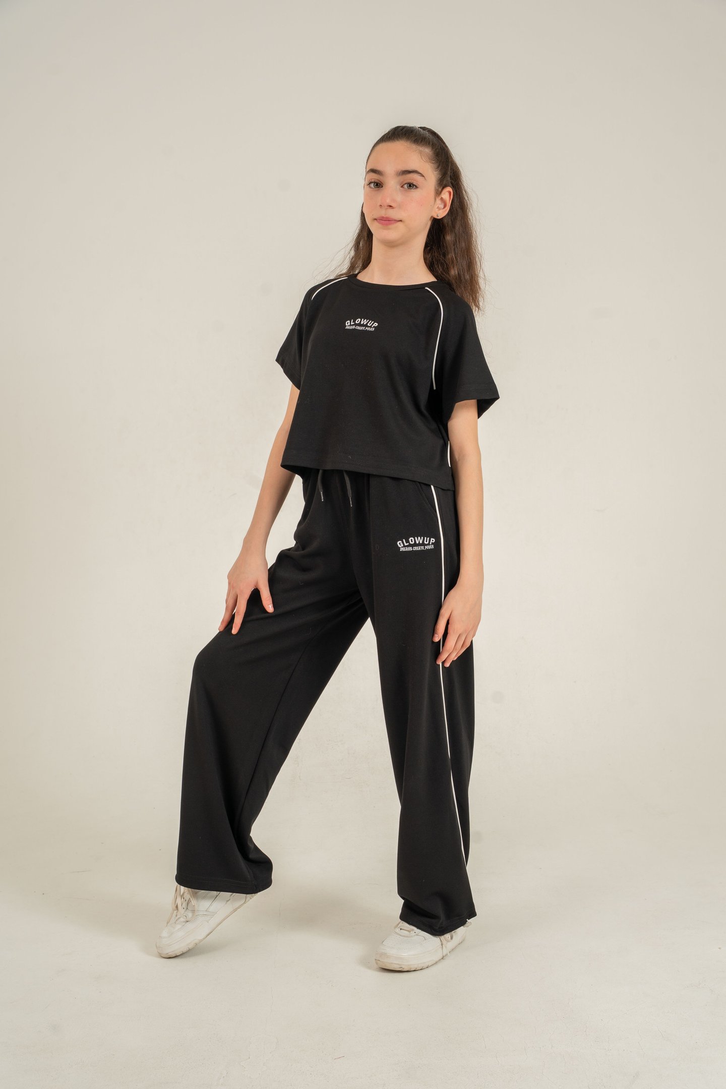 Glowup Dreams Create Power Nakışlı Biyeli Yumaşak Dokulu-Comfort Kumaş Kız Çocuk Alt Üst Eşofman Takımı