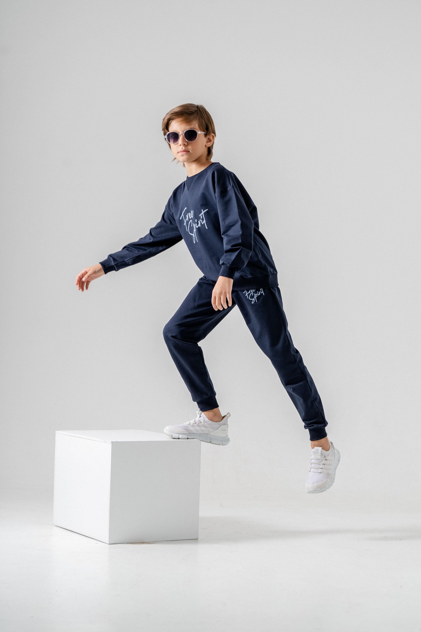 Göğüs Yazı Baskılı Bacak Baskı Detaylı Erkek Çocuk Alt Üst Eşofman Takımı