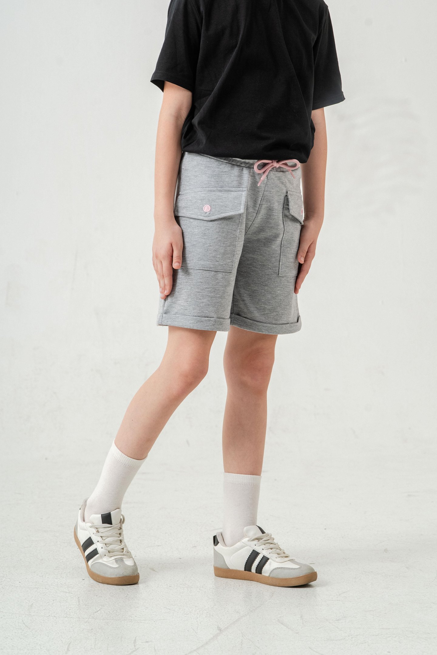 Kargo Cepli Cep Kapağı Nakışlı Kız Çocuk Şort