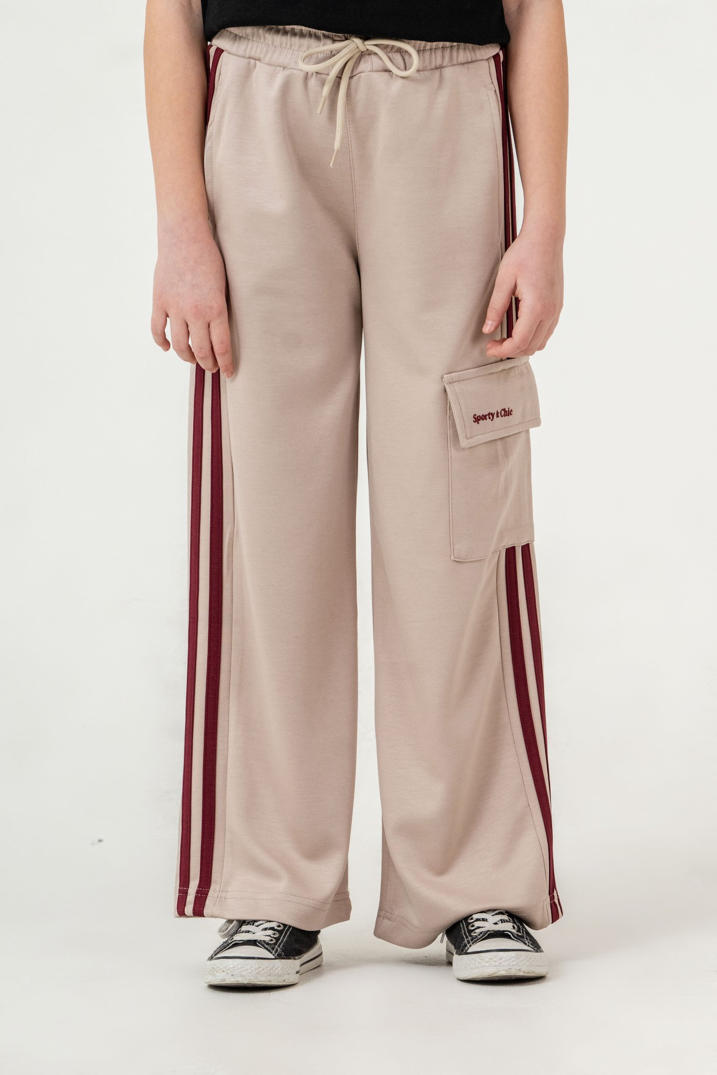 Kargo Cepli Cep Kapağı Sporty & Chic Nakışlı Yanlar Biye Şeritli Kız Çocuk Eşofman Altı