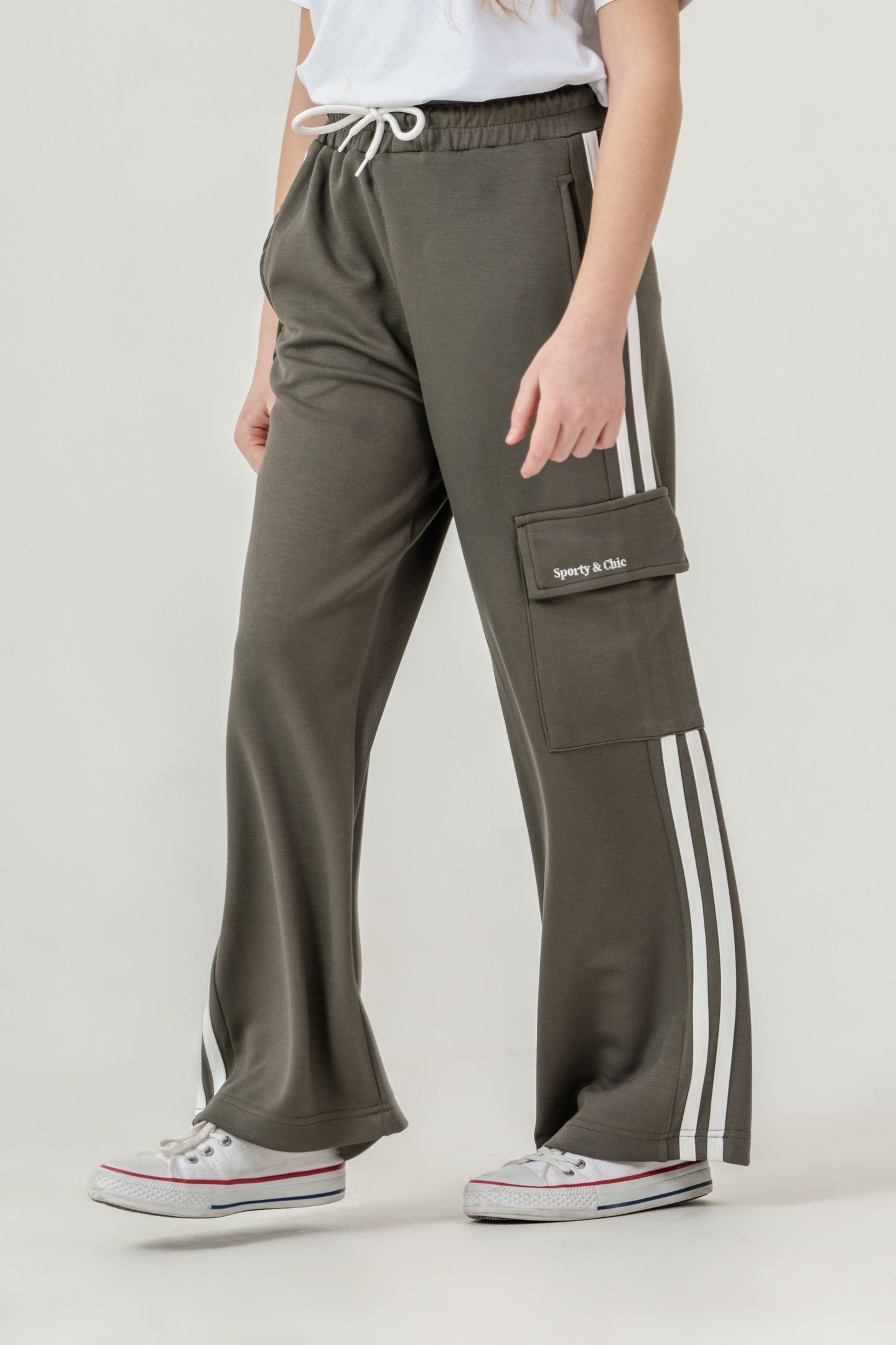 Kargo Cepli Cep Kapağı Sporty & Chic Nakışlı Yanlar Biye Şeritli Kız Çocuk Eşofman Altı