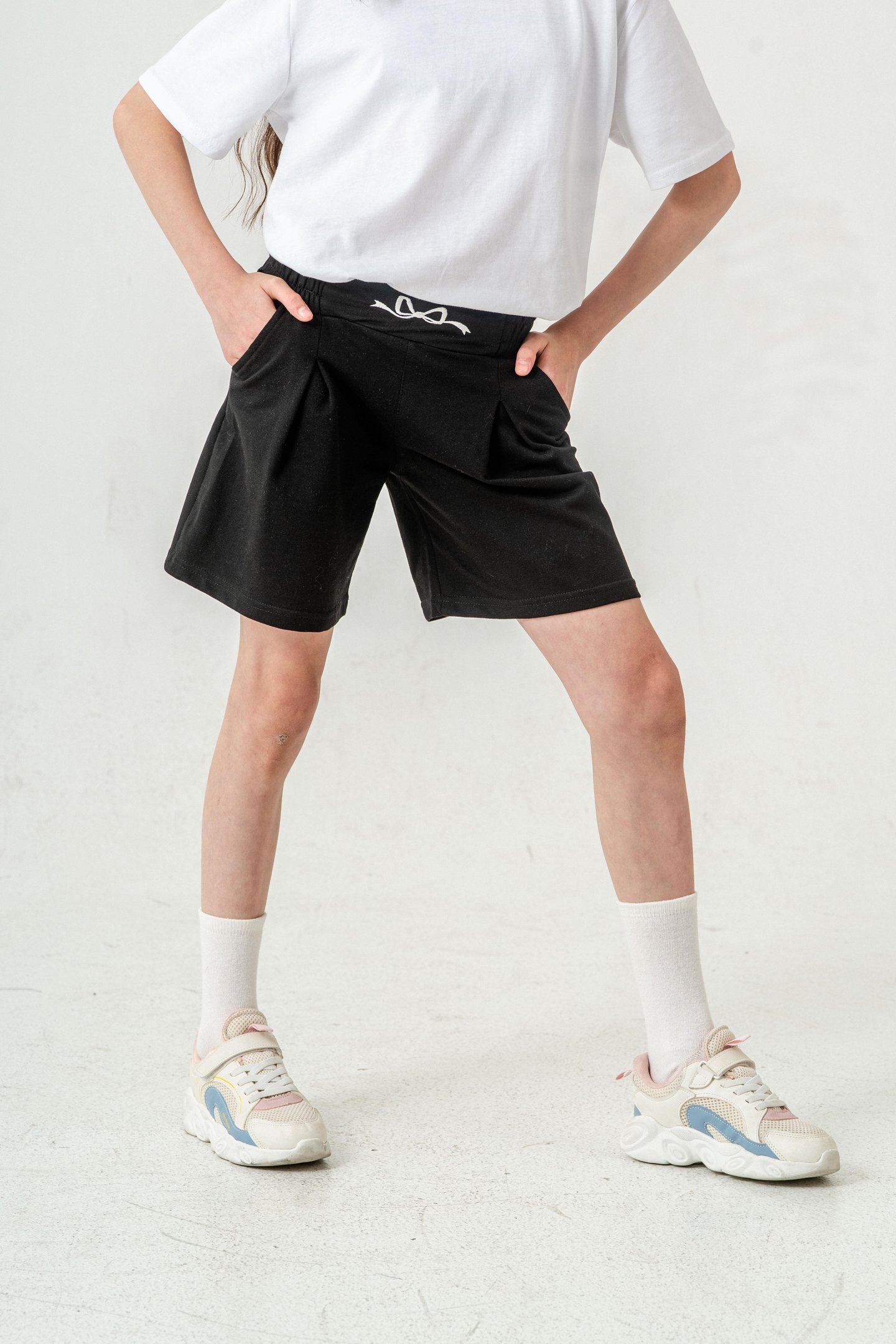 Kemer Ortası Nakışlı Kız Çocuk Şort