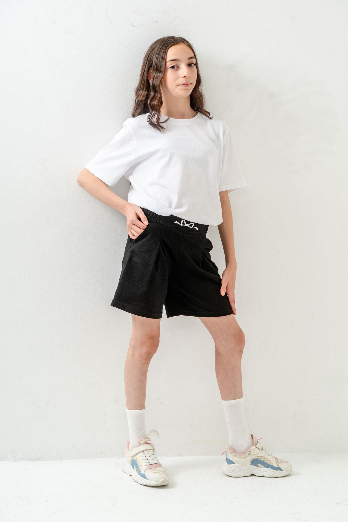 Kemer Ortası Nakışlı Kız Çocuk Şort