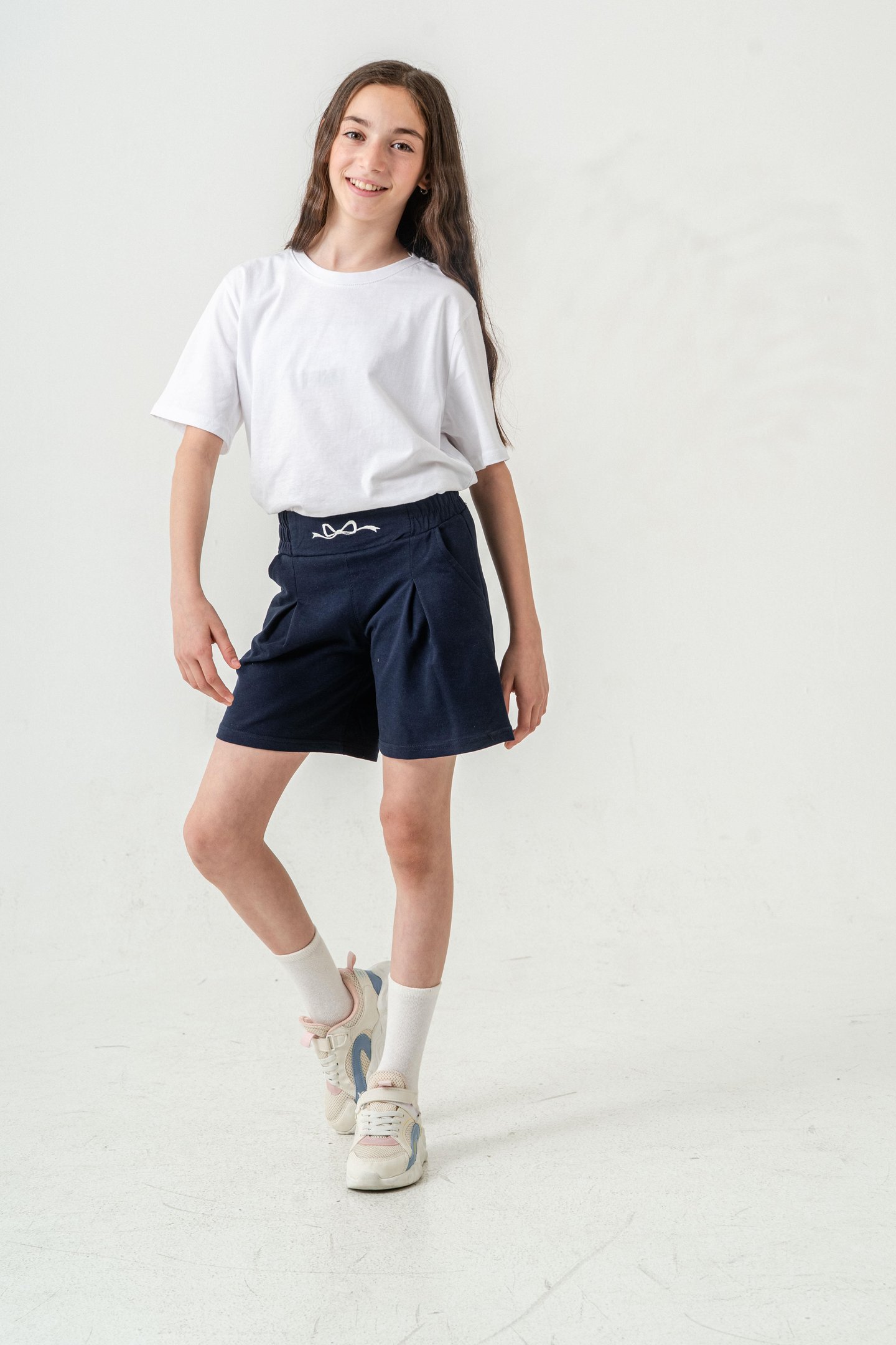 Kemer Ortası Nakışlı Kız Çocuk Şort