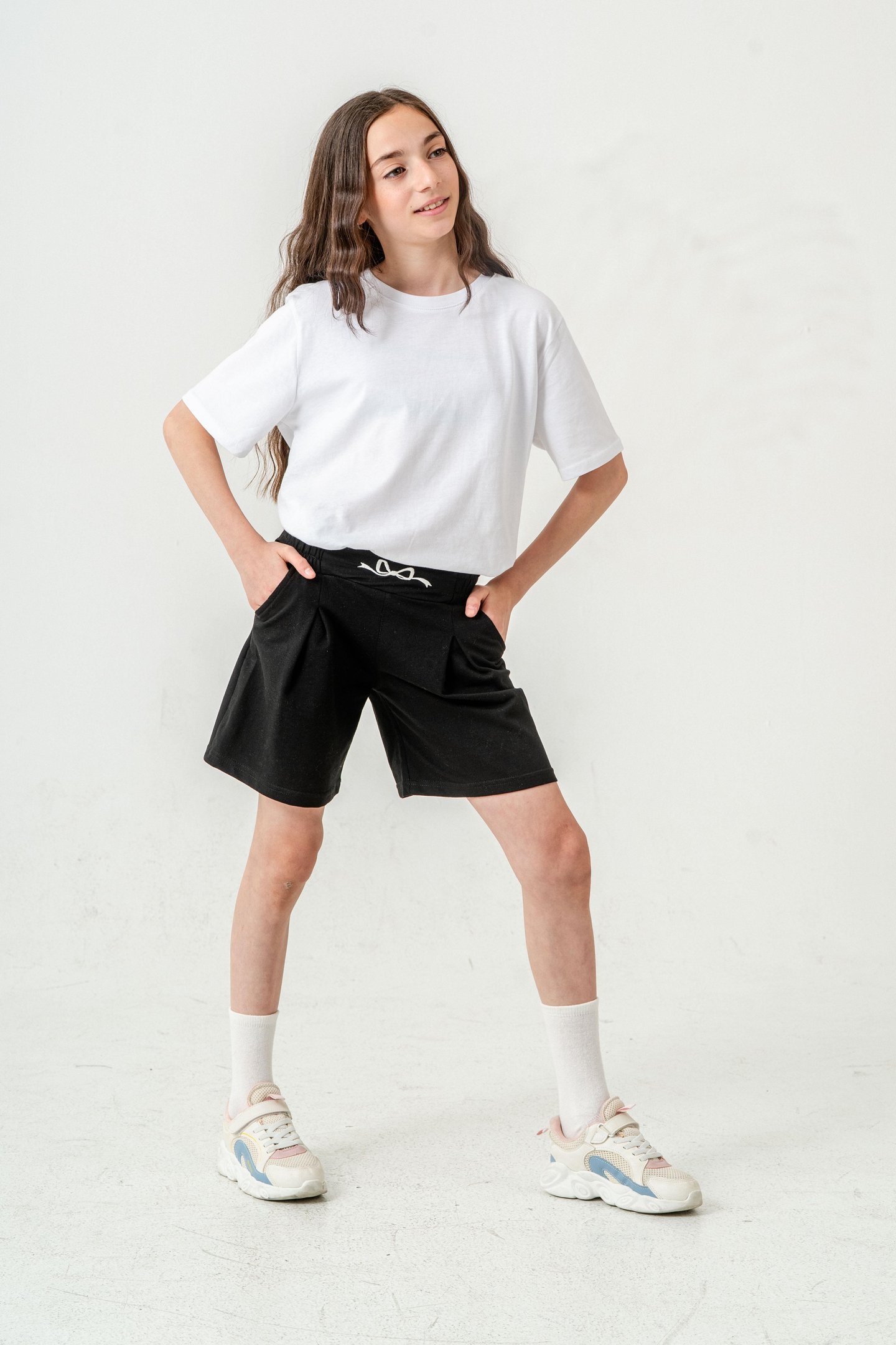 Kemer Ortası Nakışlı Kız Çocuk Şort