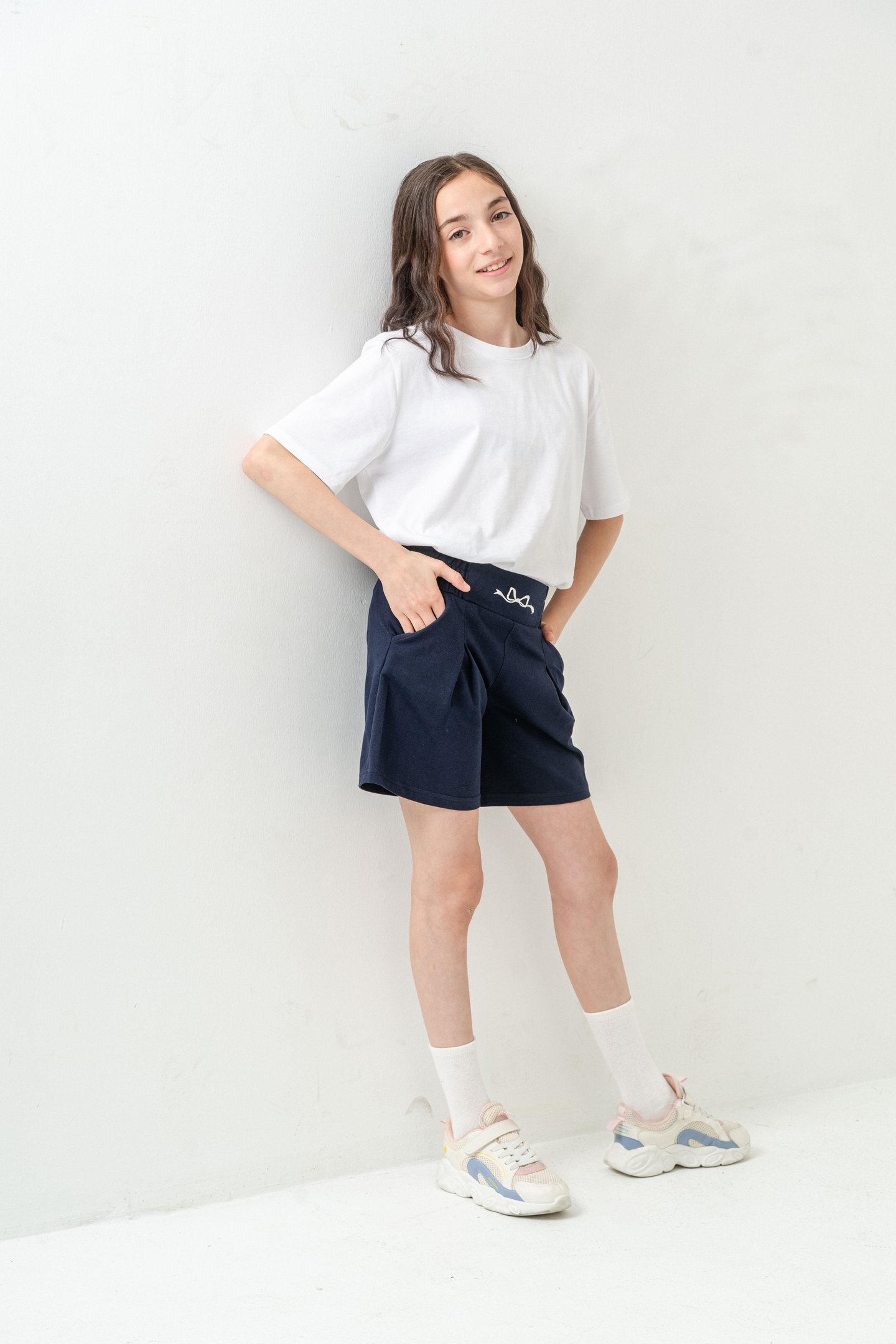 Kemer Ortası Nakışlı Kız Çocuk Şort