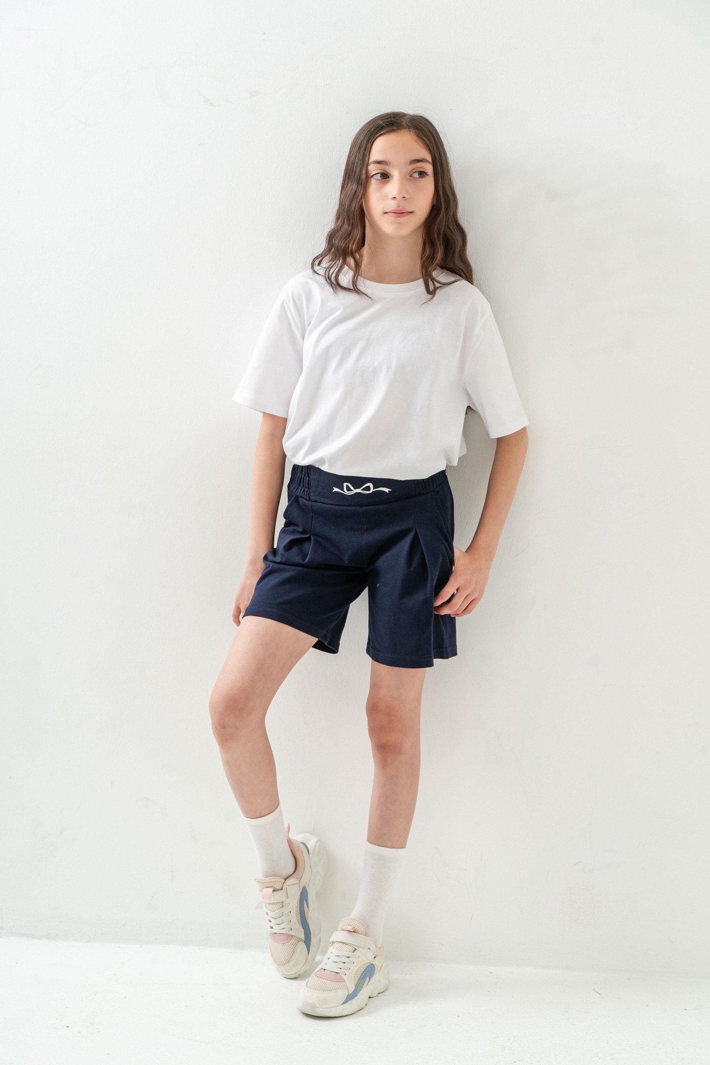 Kemer Ortası Nakışlı Kız Çocuk Şort