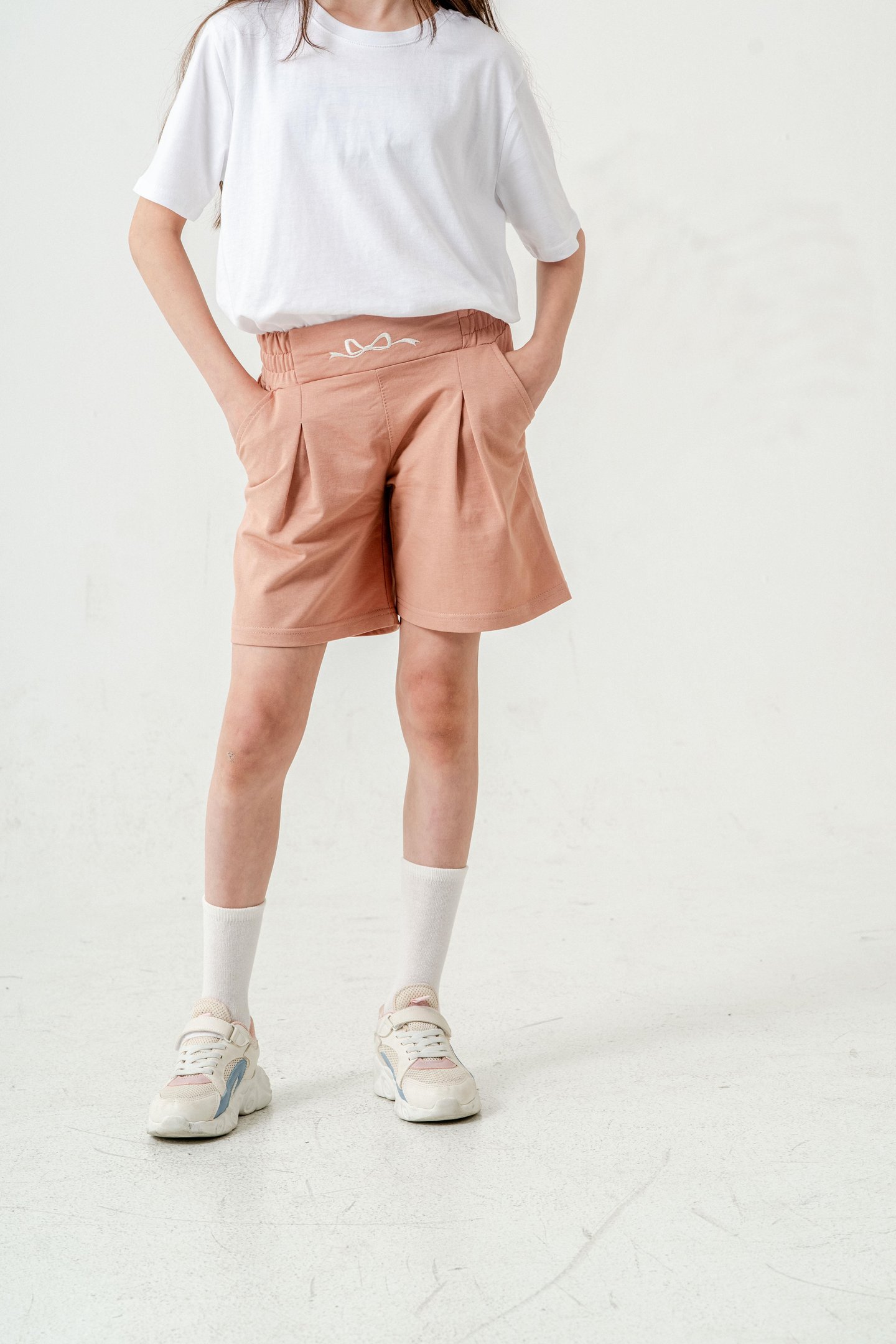 Kemer Ortası Nakışlı Kız Çocuk Şort