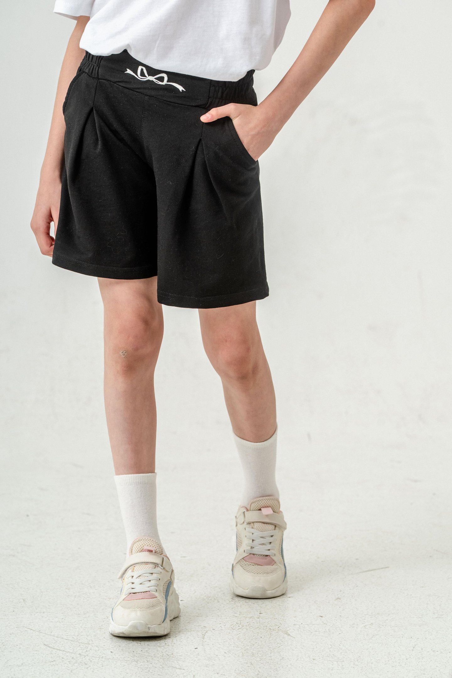 Kemer Ortası Nakışlı Kız Çocuk Şort