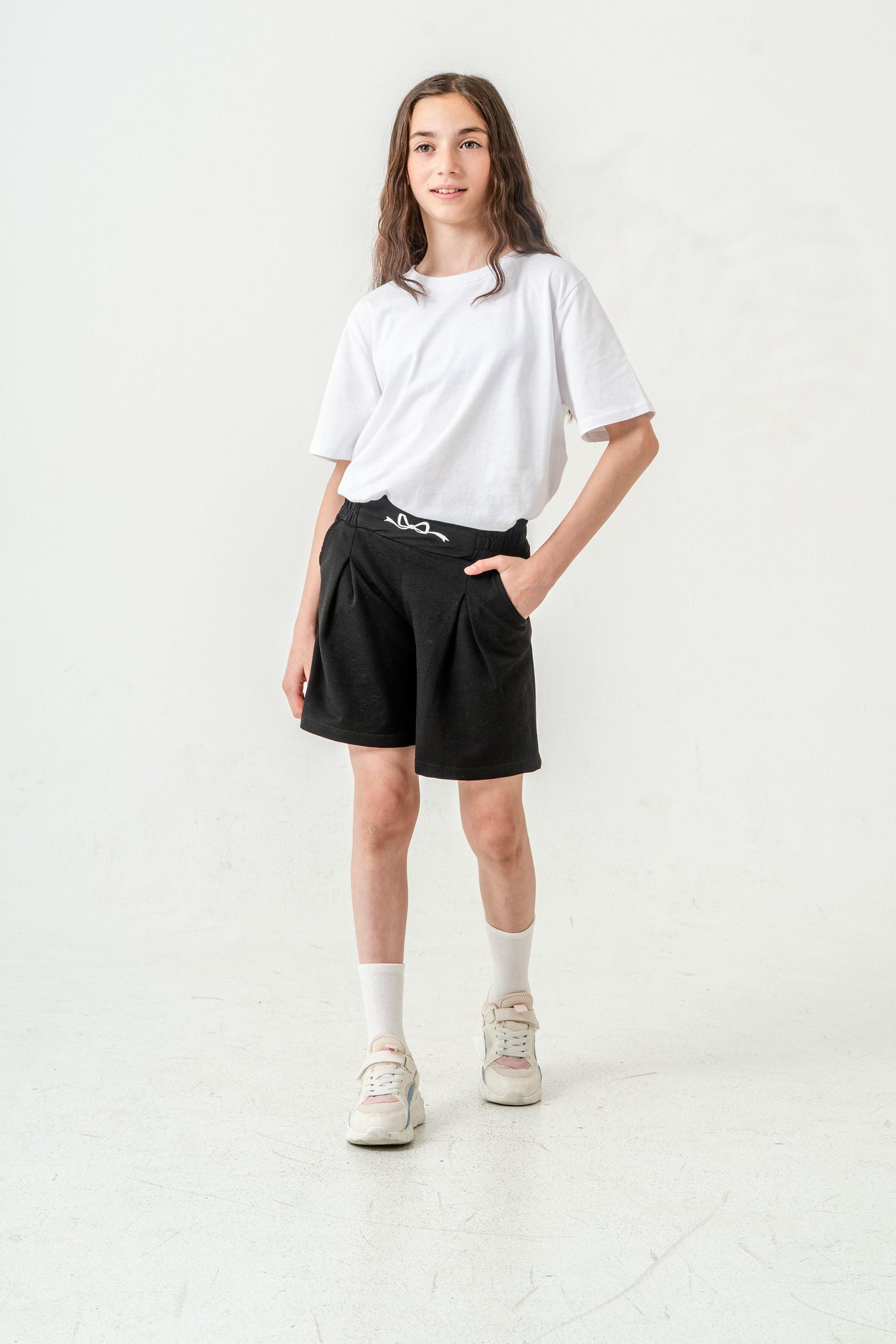 Kemer Ortası Nakışlı Kız Çocuk Şort