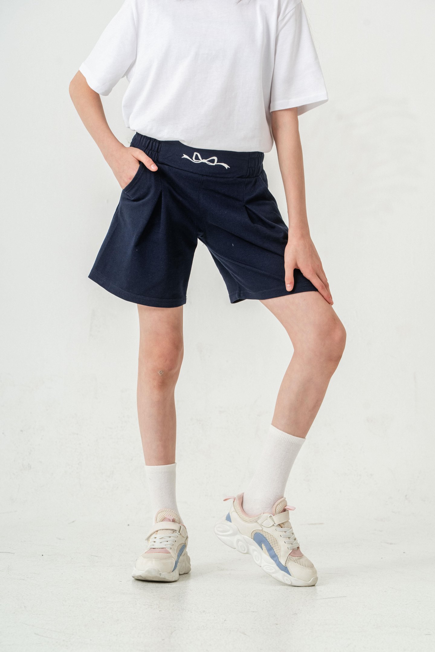 Kemer Ortası Nakışlı Kız Çocuk Şort