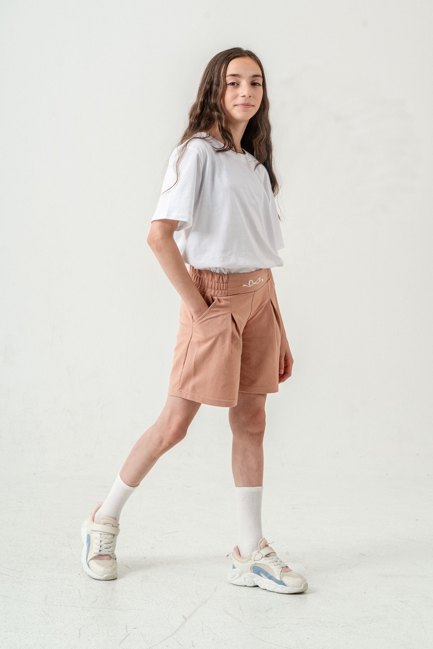 Kemer Ortası Nakışlı Kız Çocuk Şort