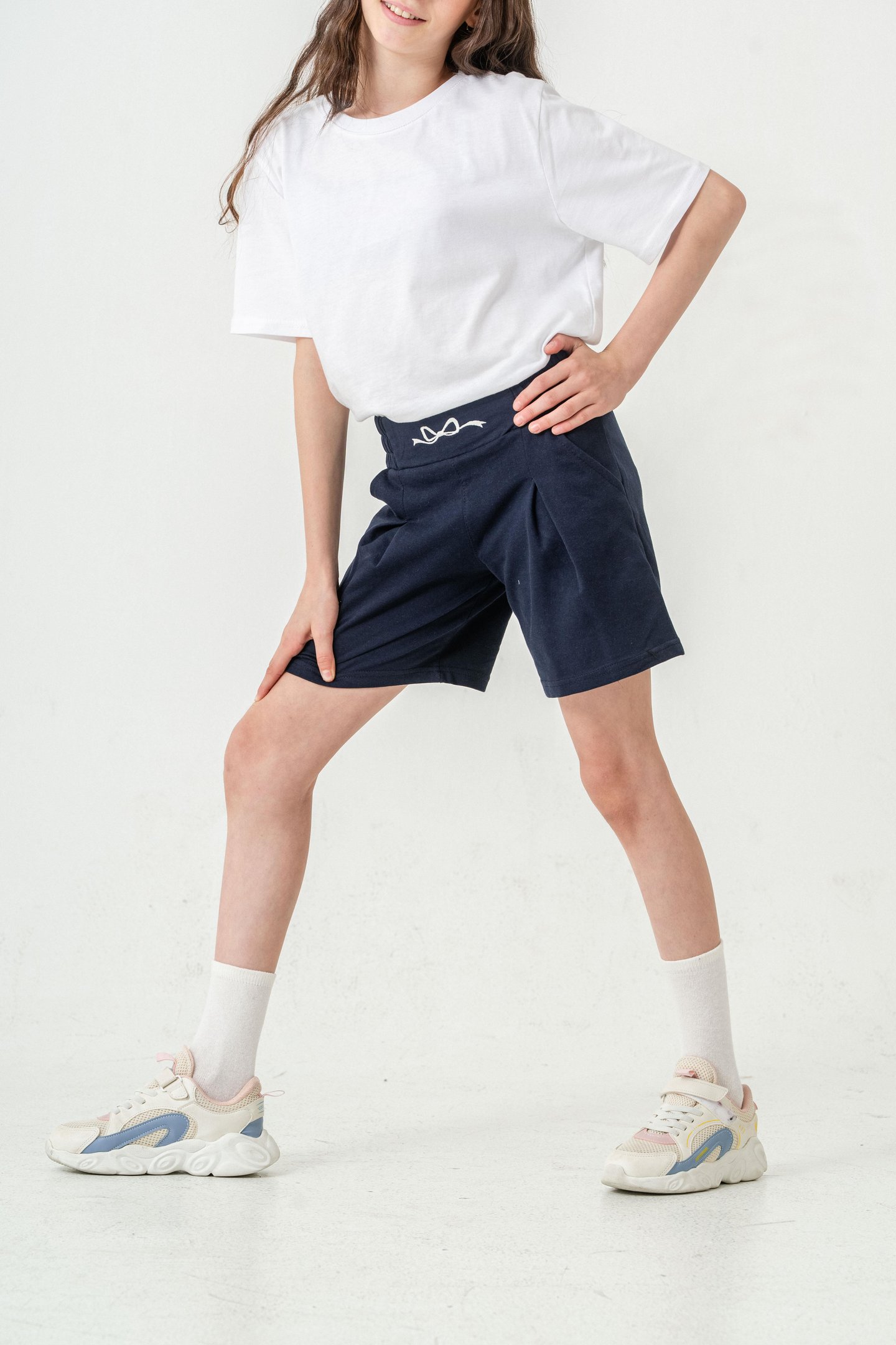 Kemer Ortası Nakışlı Kız Çocuk Şort