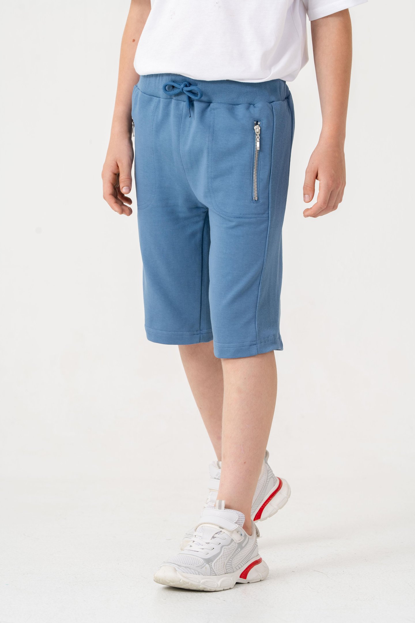 Kemer Ve Yanlar Ribanalı Cepler Fermuarlı Erkek Çocuk Şort