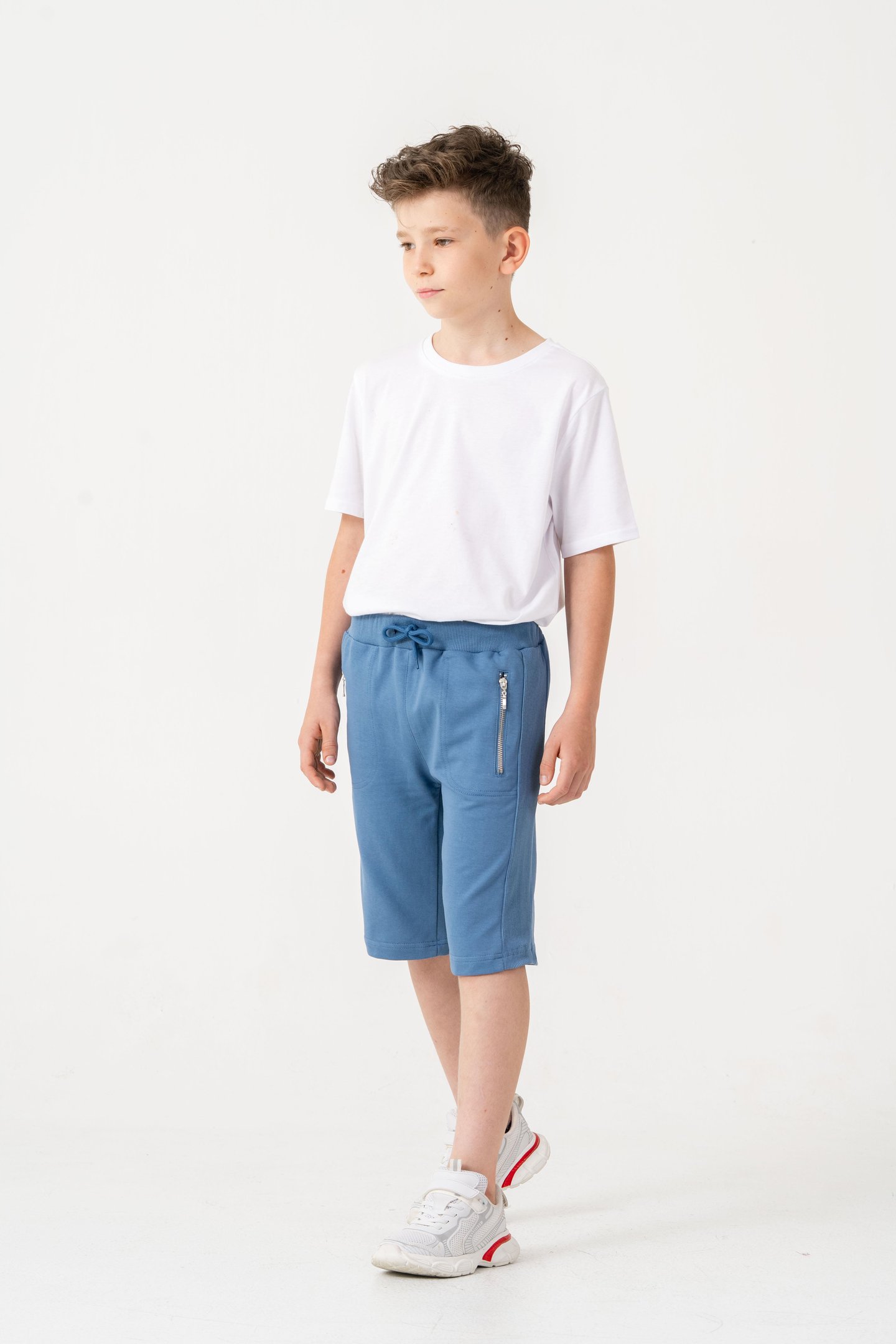 Kemer Ve Yanlar Ribanalı Cepler Fermuarlı Erkek Çocuk Şort