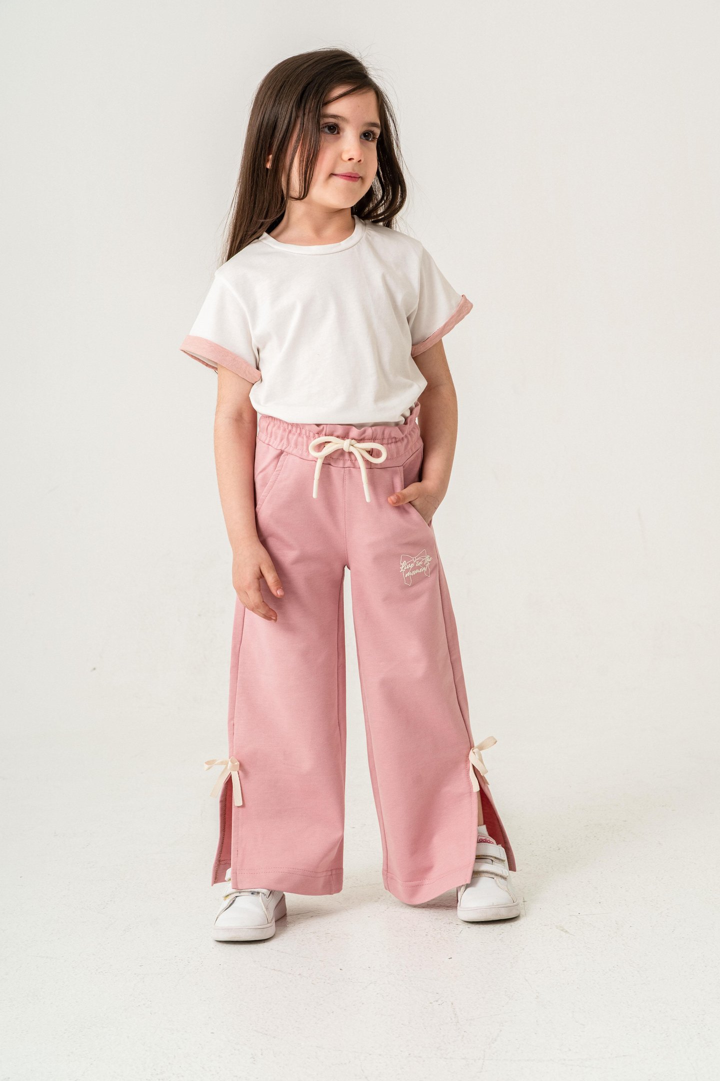 Live In The Moment Baskılı Paçalar Yırtmaçlı Fiyonklu Kız Çocuk Eşofman Altı