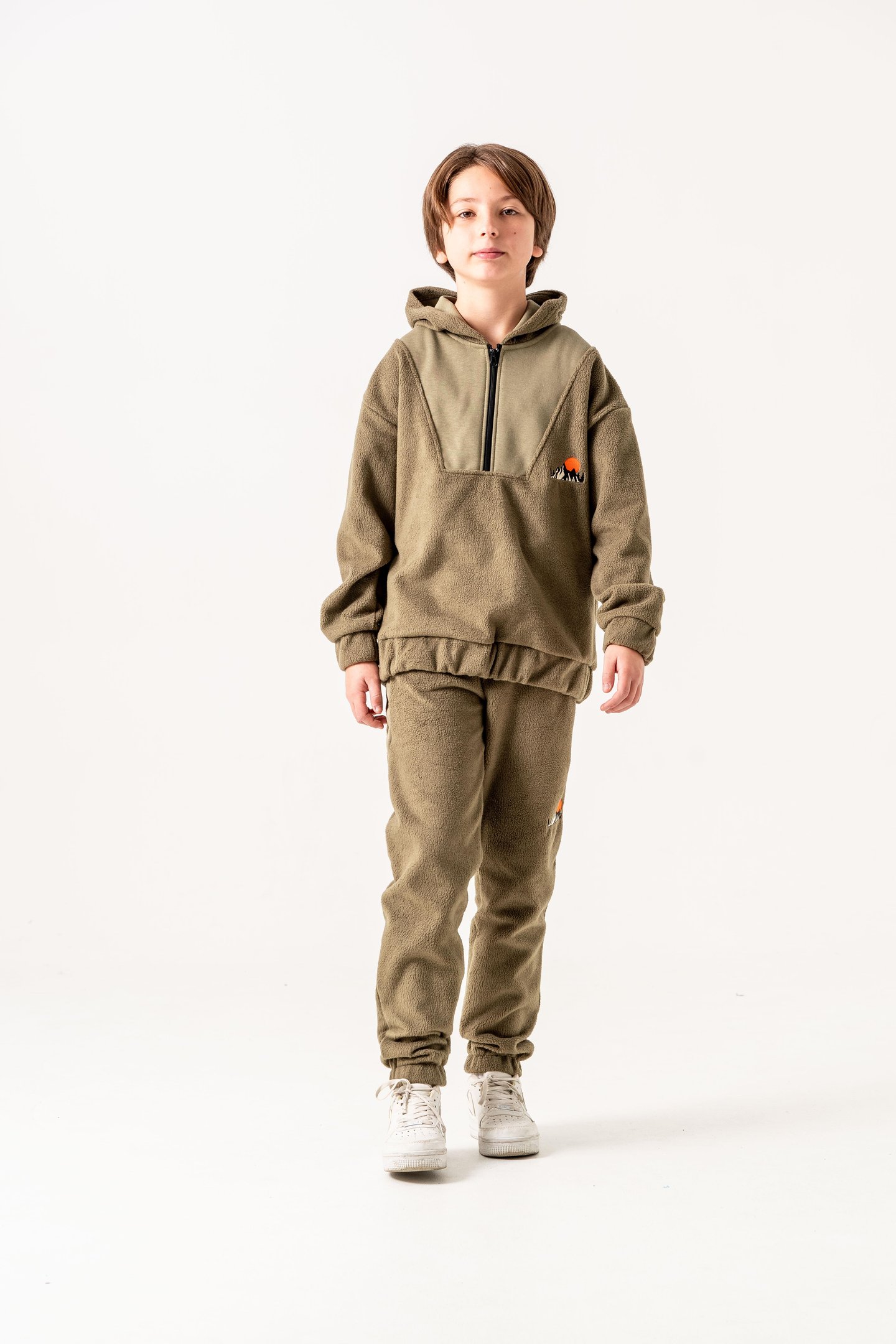 Nakışlı Polar Erkek Çocuk Alt-Üst Eşofman Takımı