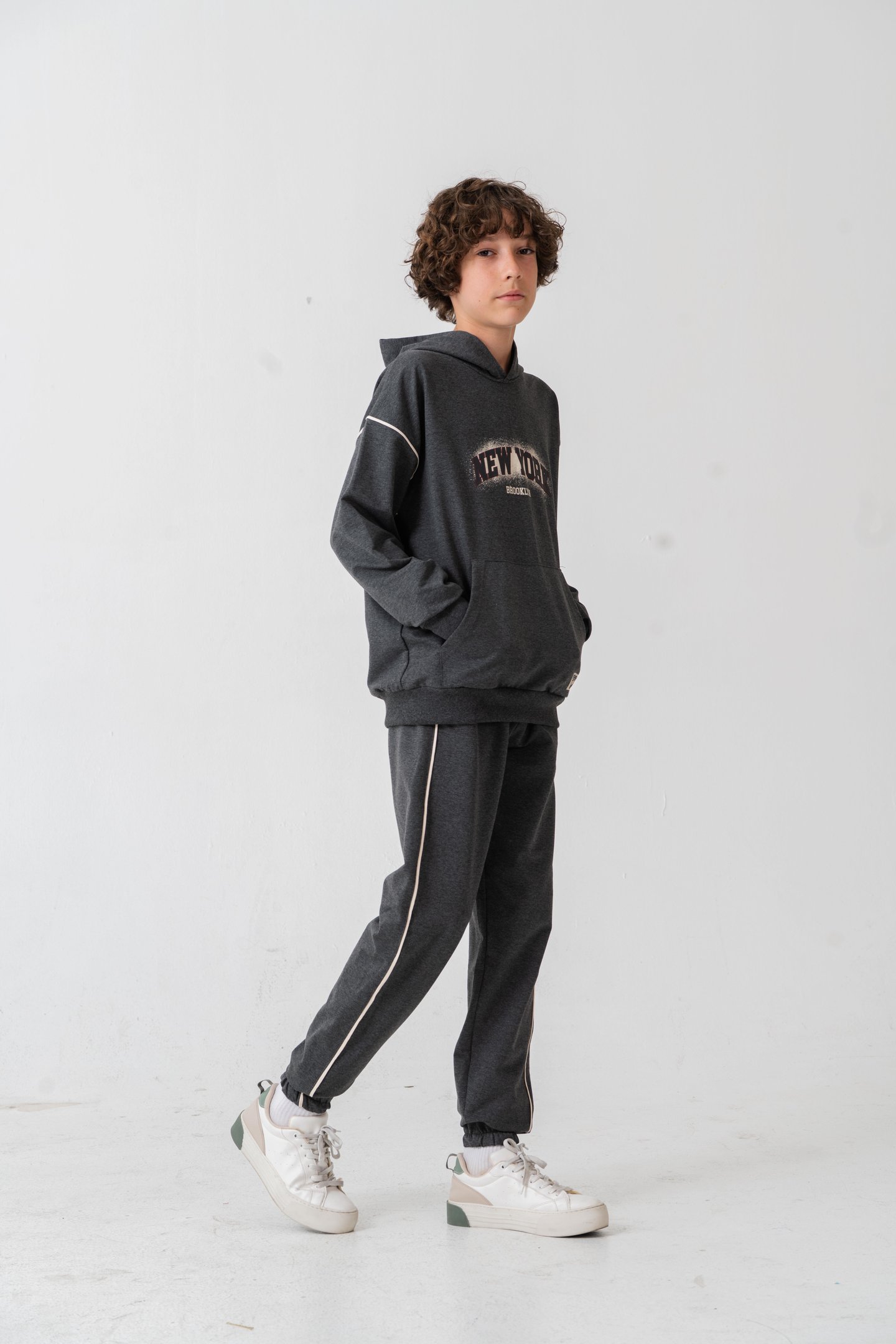 New York Brooklyn Baskılı Kanguru Cepli Yan Biyeli Erkek Çocuk Alt Üst Eşofman Takımı