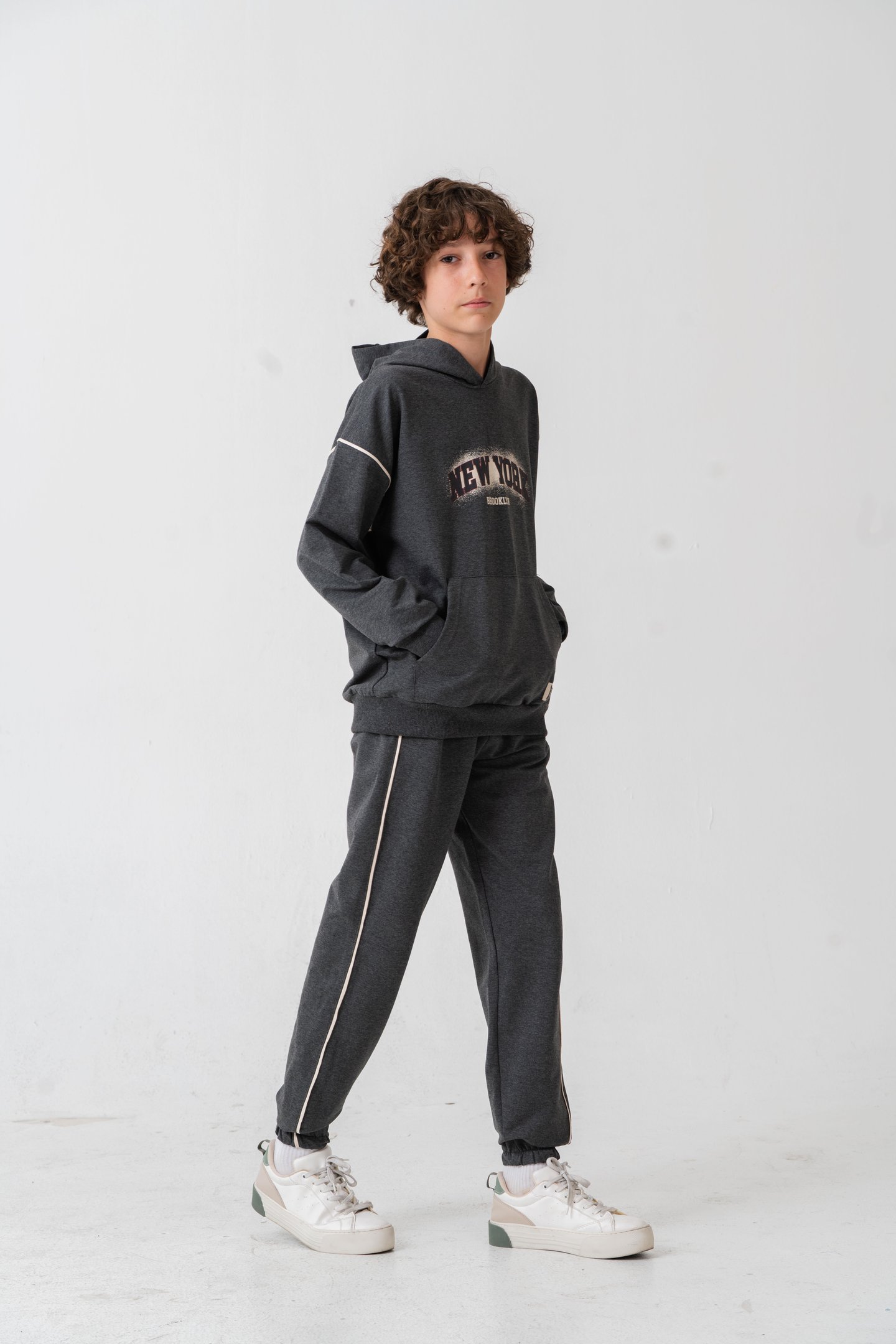 New York Brooklyn Baskılı Kanguru Cepli Yan Biyeli Erkek Çocuk Alt Üst Eşofman Takımı