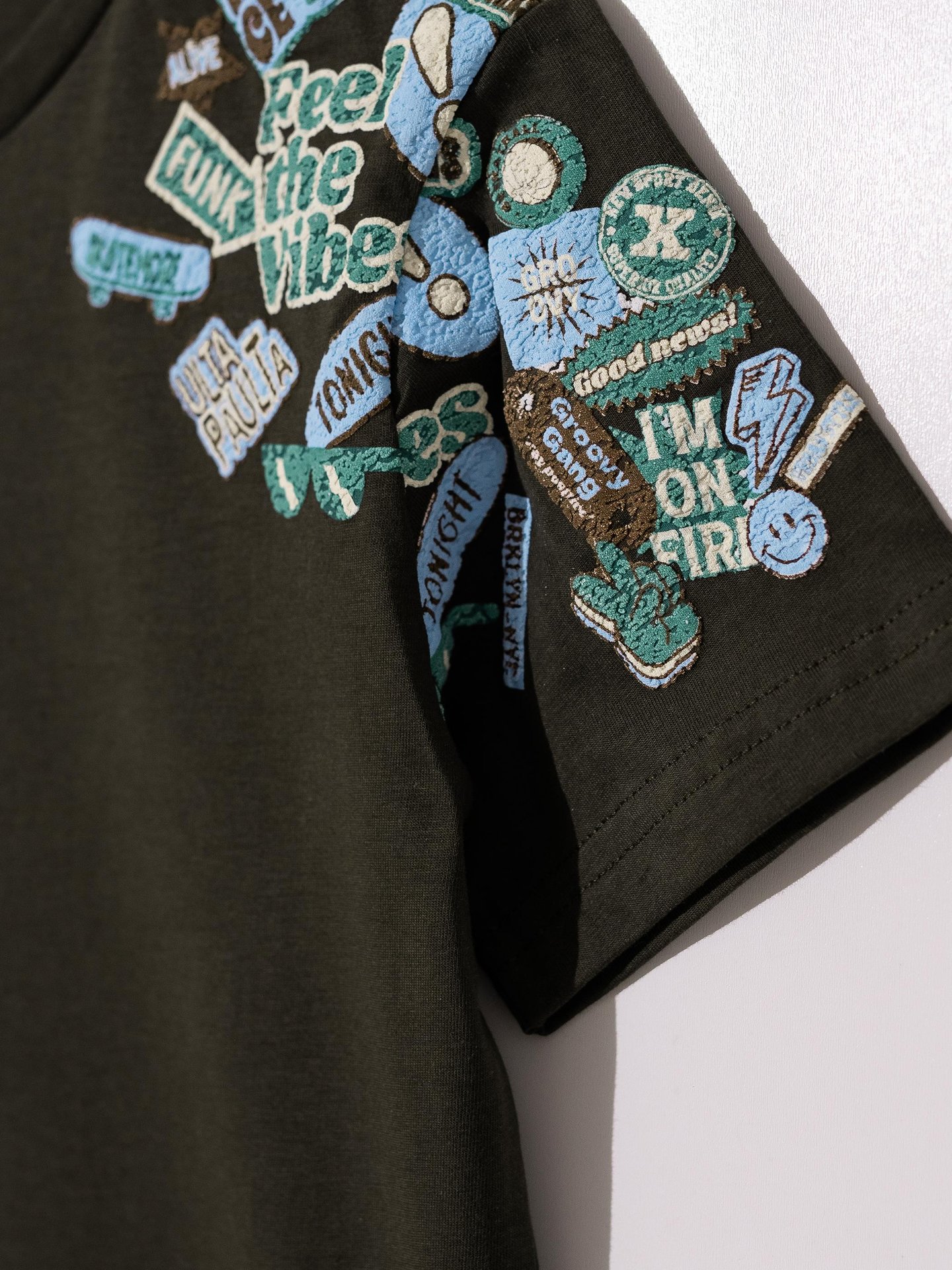 Omuz Baskı Detaylı Erkek Çocuk Tişört T-shirt