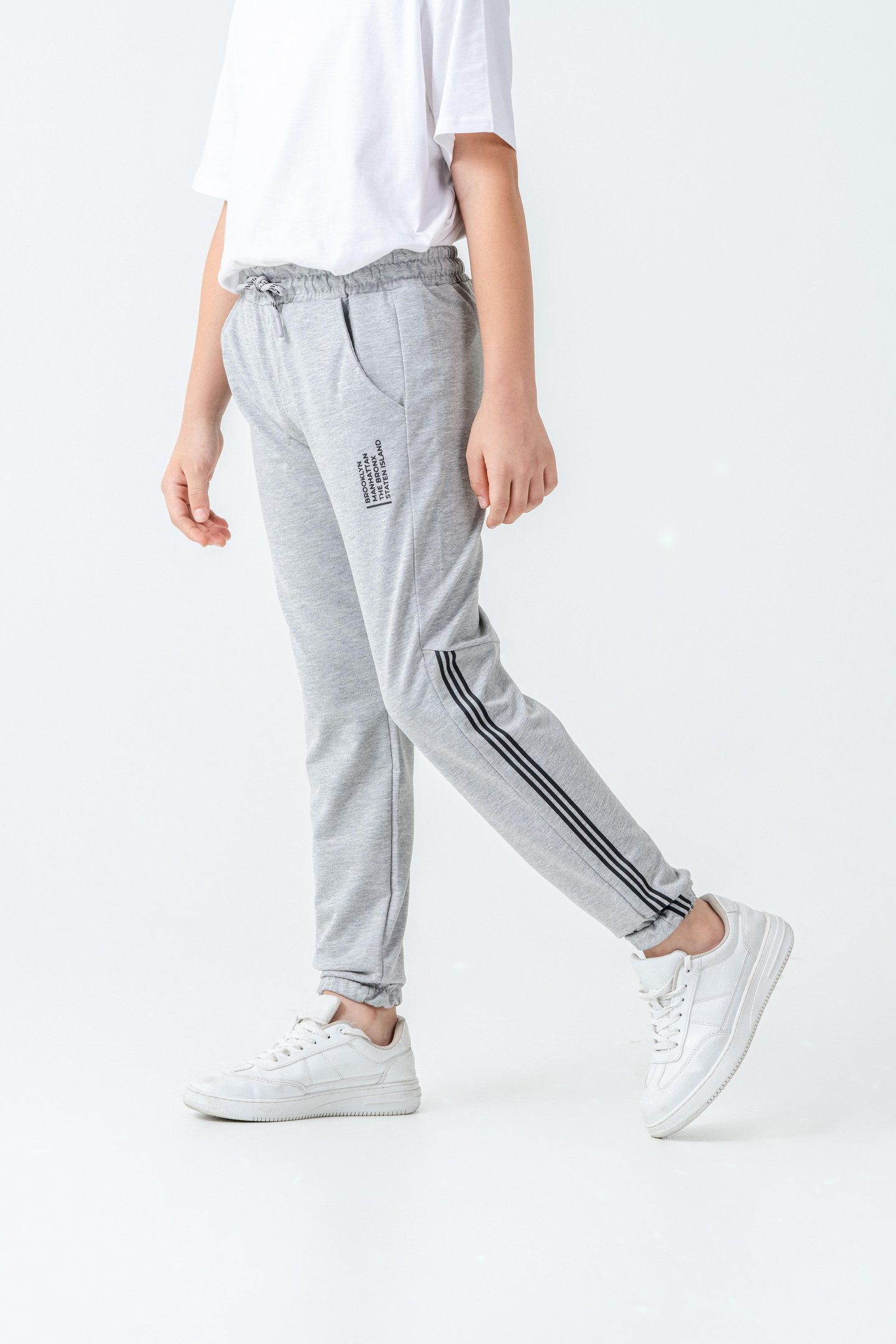 Sağ Sol Yan Şerit Baskılı Sol Cep Alt Baskılı Erkek Çocuk Eşofman Altı