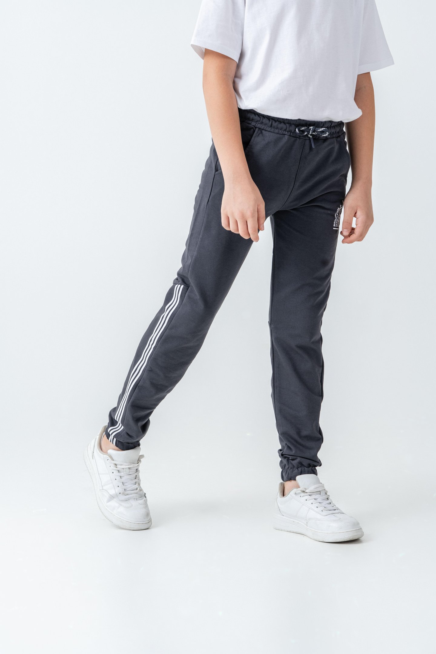 Sağ Sol Yan Şerit Baskılı Sol Cep Alt Baskılı Erkek Çocuk Eşofman Altı