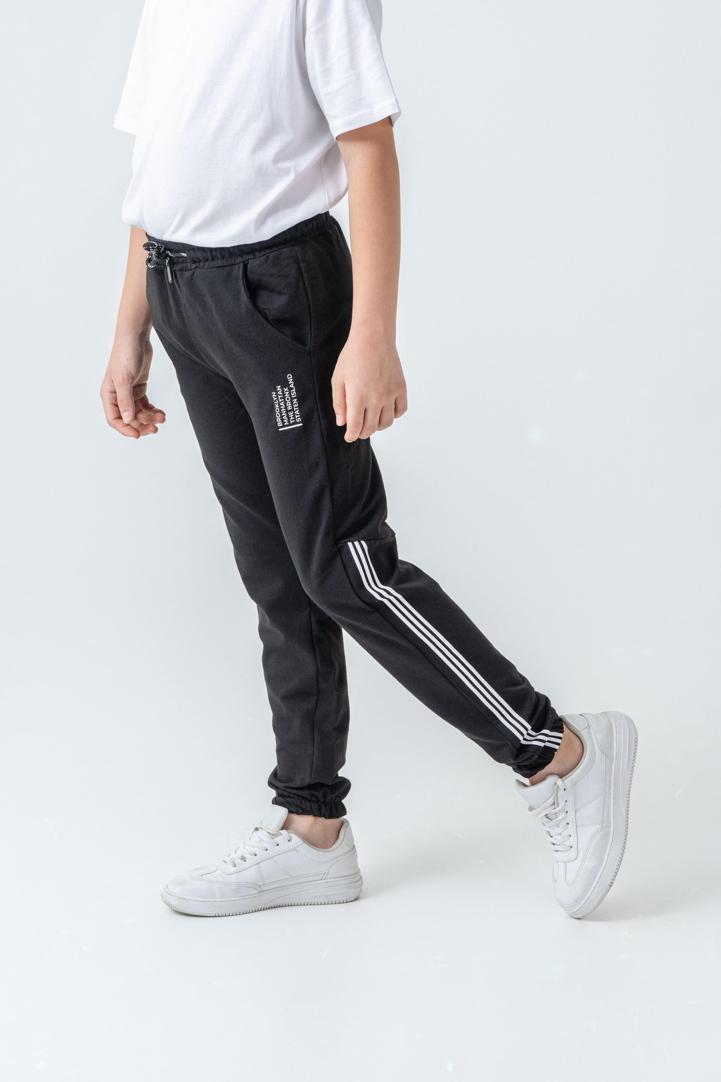 Sağ Sol Yan Şerit Baskılı Sol Cep Alt Baskılı Erkek Çocuk Eşofman Altı