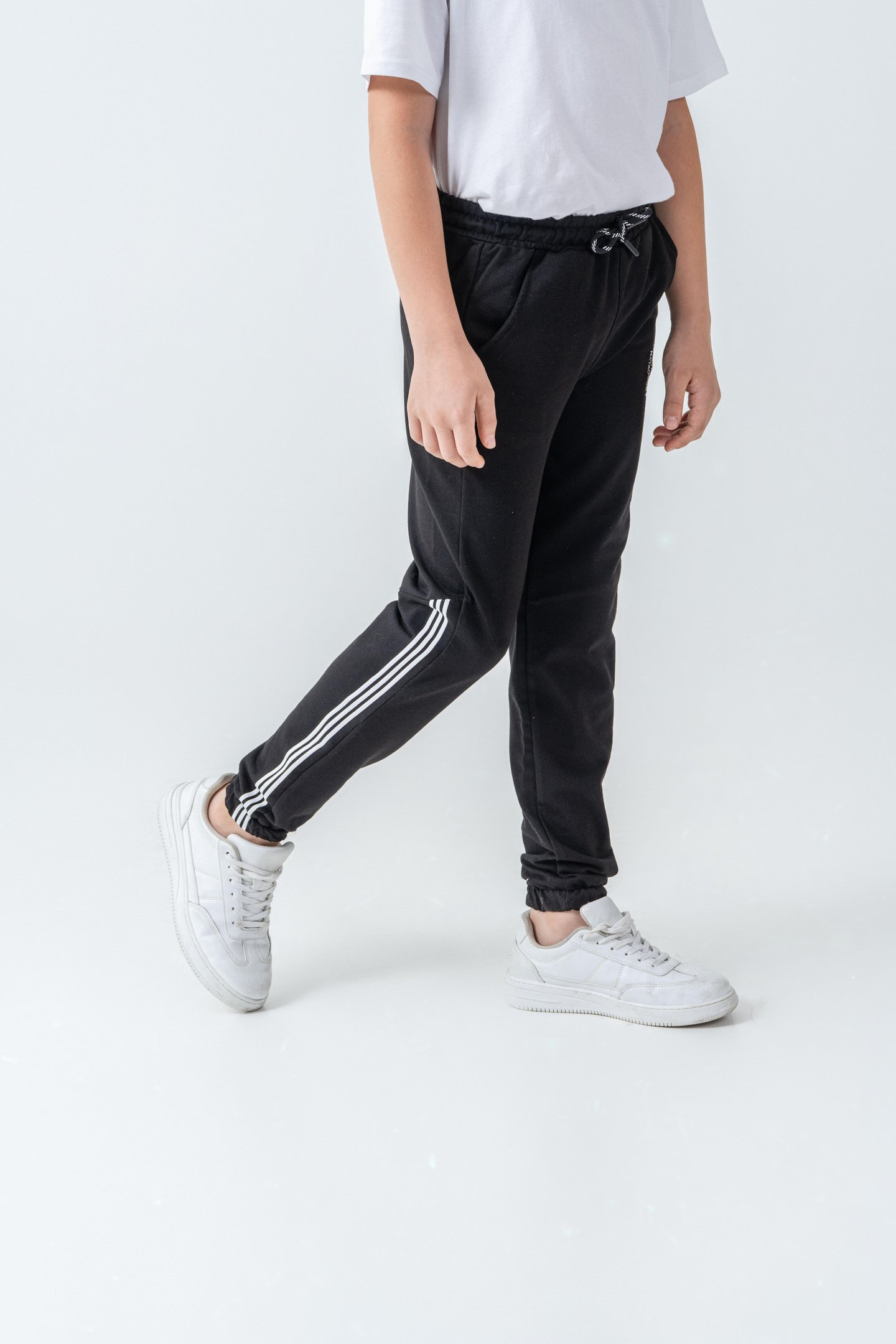 Sağ Sol Yan Şerit Baskılı Sol Cep Alt Baskılı Erkek Çocuk Eşofman Altı