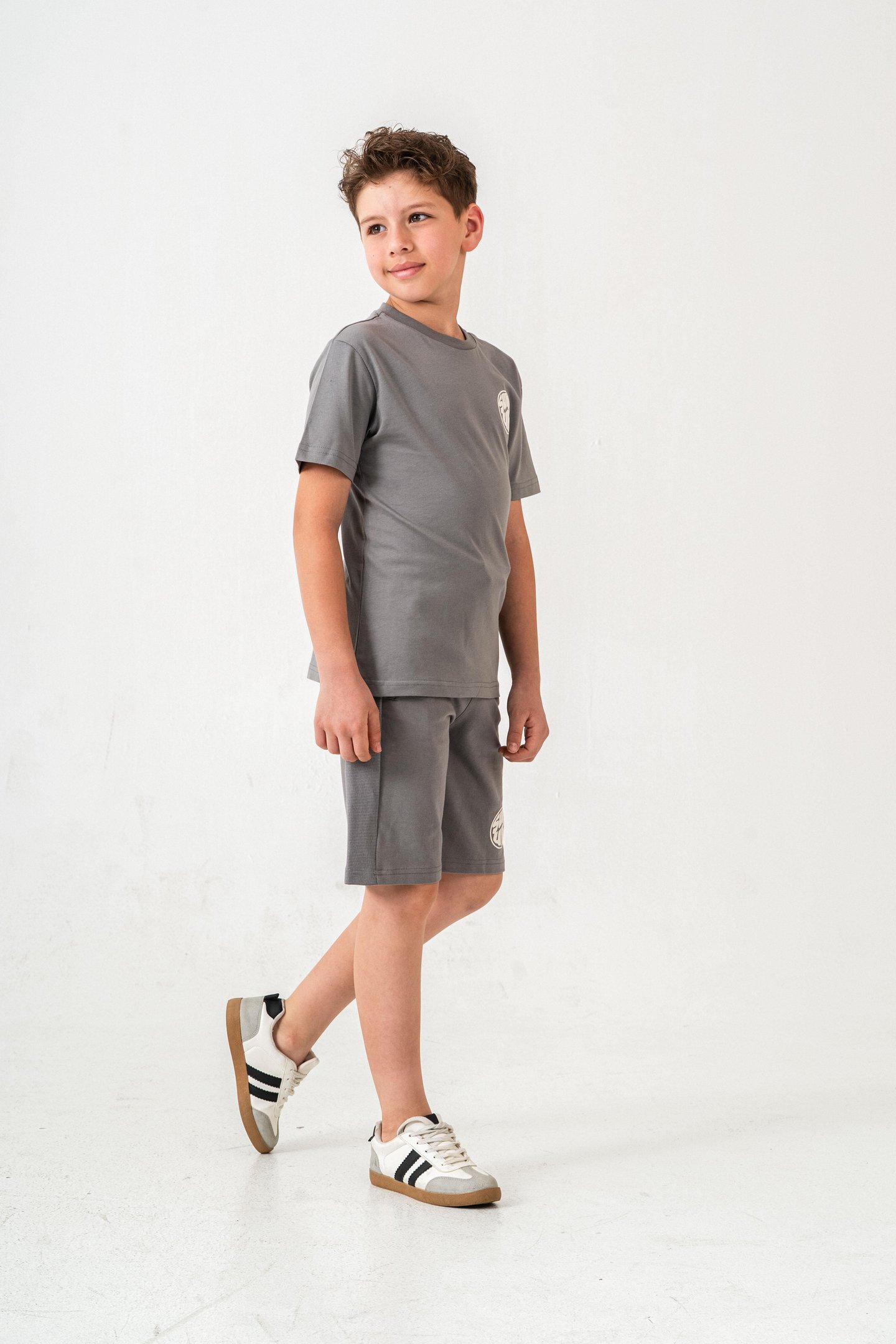 Surf Ups Baskılı Bacak ve Sırt  Baskı Detaylı  Erkek Çocuk Şort - Tişört Takımı