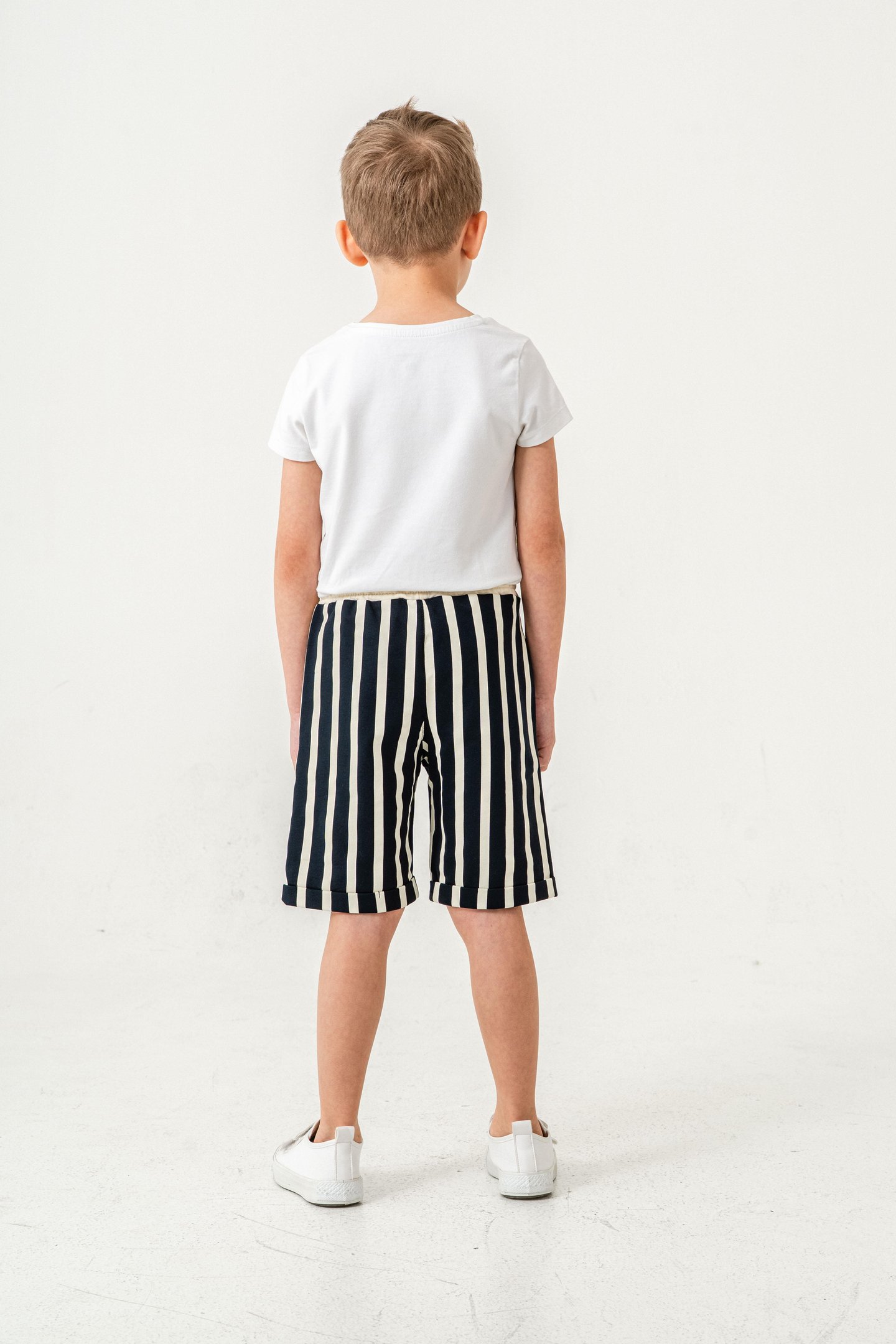 Tüm Alan Çizgili Yengeç Baskılı Erkek Çocuk Şort